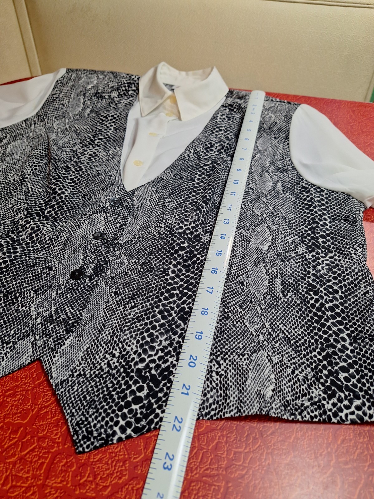 True VTG 1980s DEADSTOCK w/Tag ALIA Faux Vest Blouse Shoulder Pads Reptile L 80s