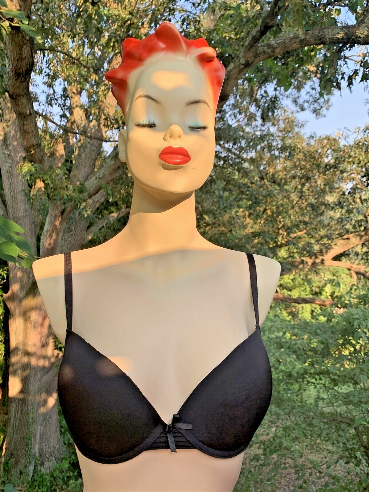 Vintage LAURA ASHLEY Black & Sexy Shine & Glisten Balconette PushUp 38C ❤️sj7m27