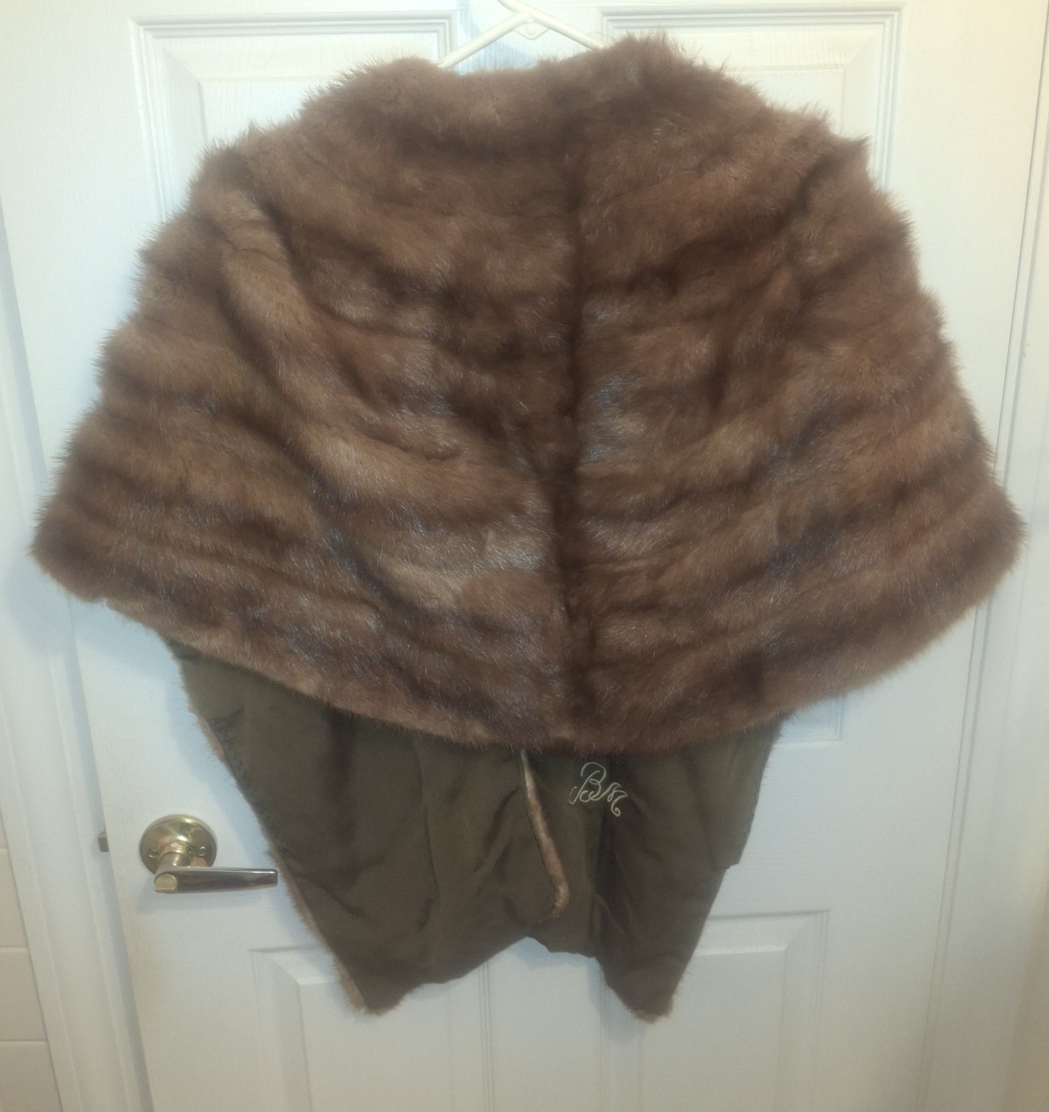 VINTAGE MINK CAPELET. ROBERTS MINK. SHAWL STOLE SHOULDER OSFM