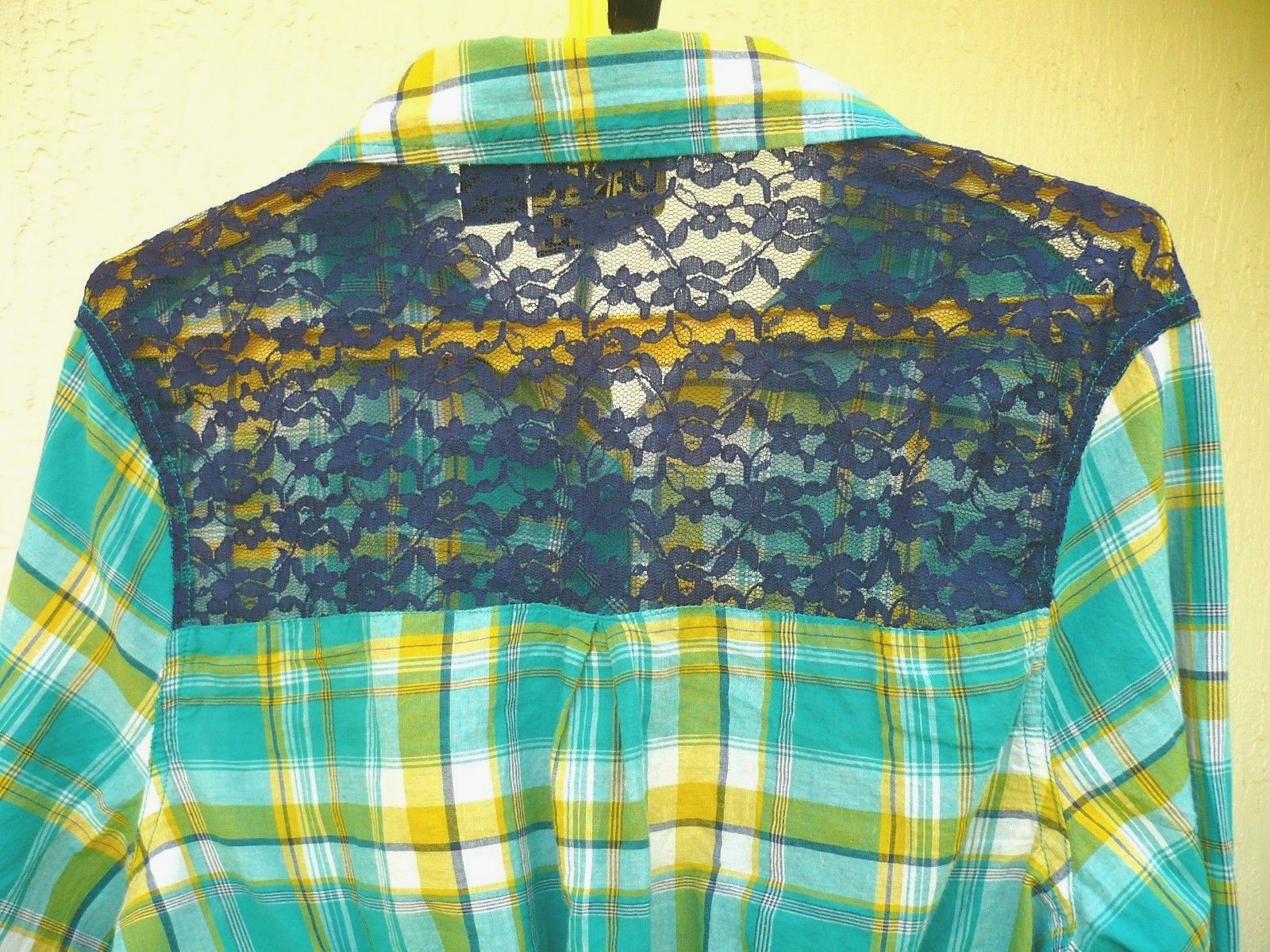 VTG DEREK HEART SZ S M WESTERN IRISH GREEN PLAID LACE ROLL UP SHIRT WOMEN BLOUSE