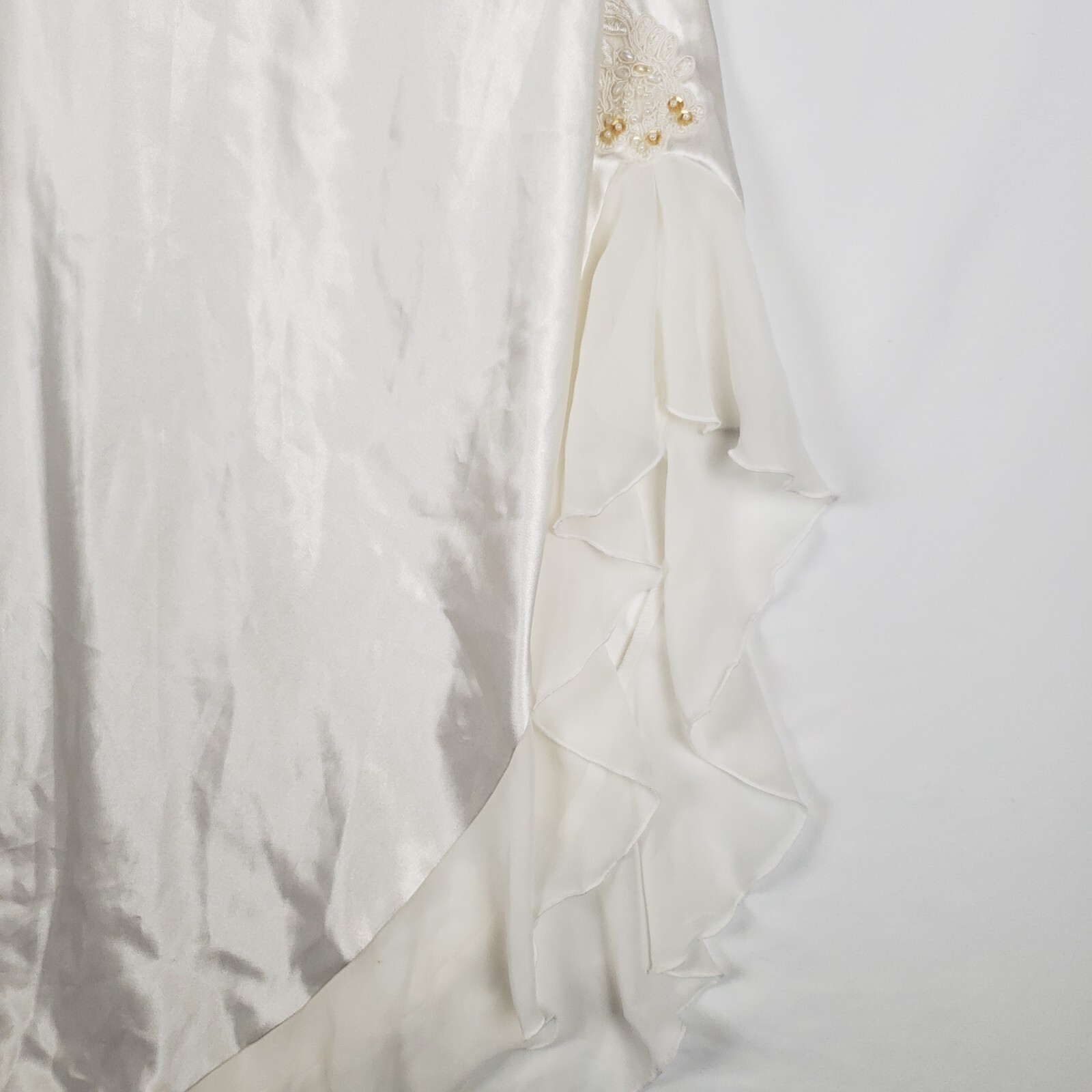 Vtg Enchanting Liquid Satin Nightgown Large Ivory Tapestry Beaded Ruffled Slit