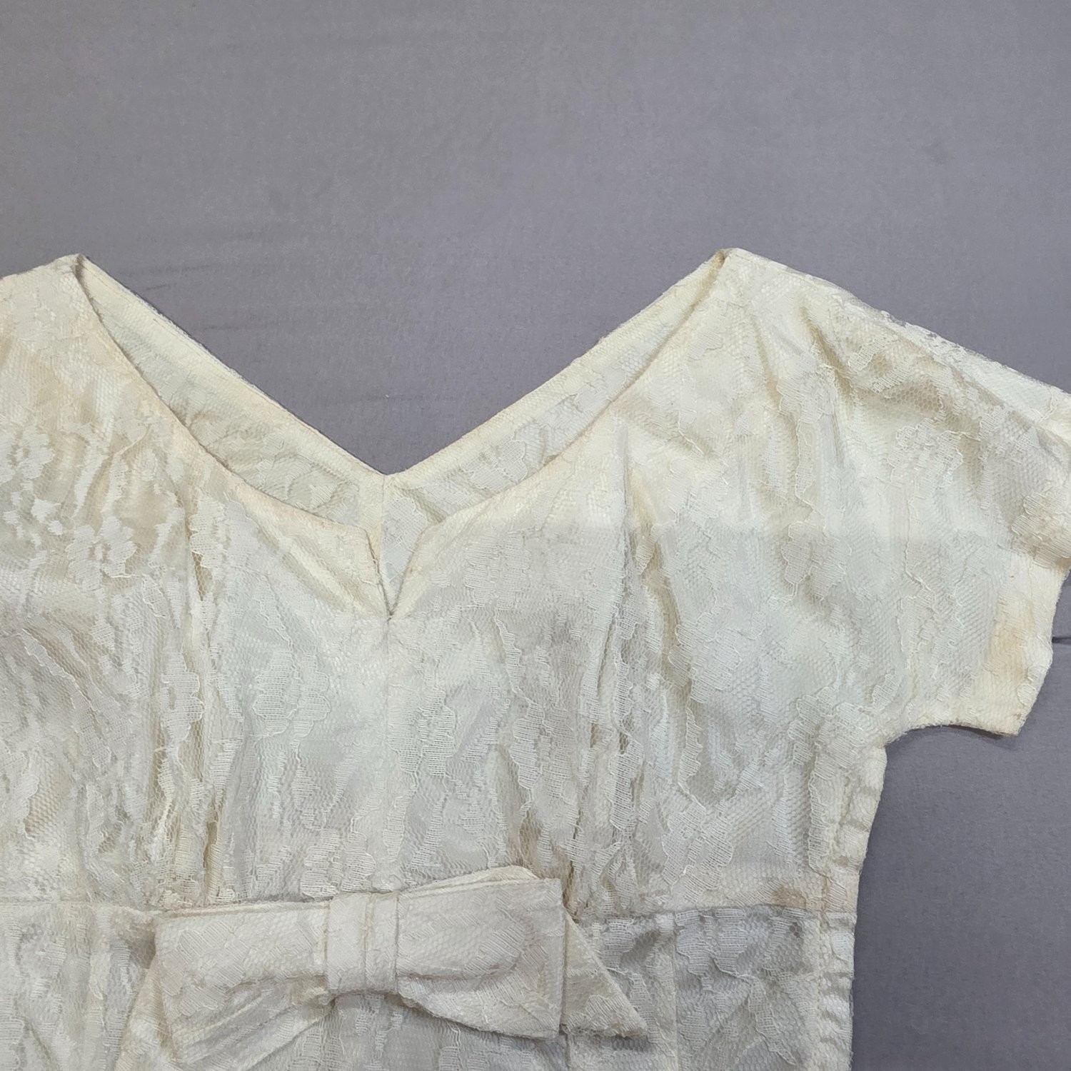 Vintage 50s Ivory Floral Lace Cocktail Dress Bow Waist Wiggle Sheath Mid Century