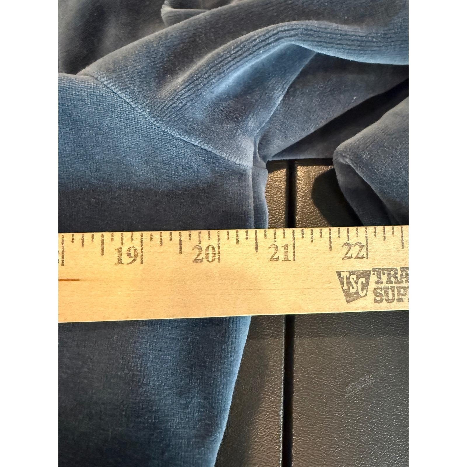 Diamond Tea Womens Small Robe Blue Velvet Neiman Marcus Long Button Front Luxury