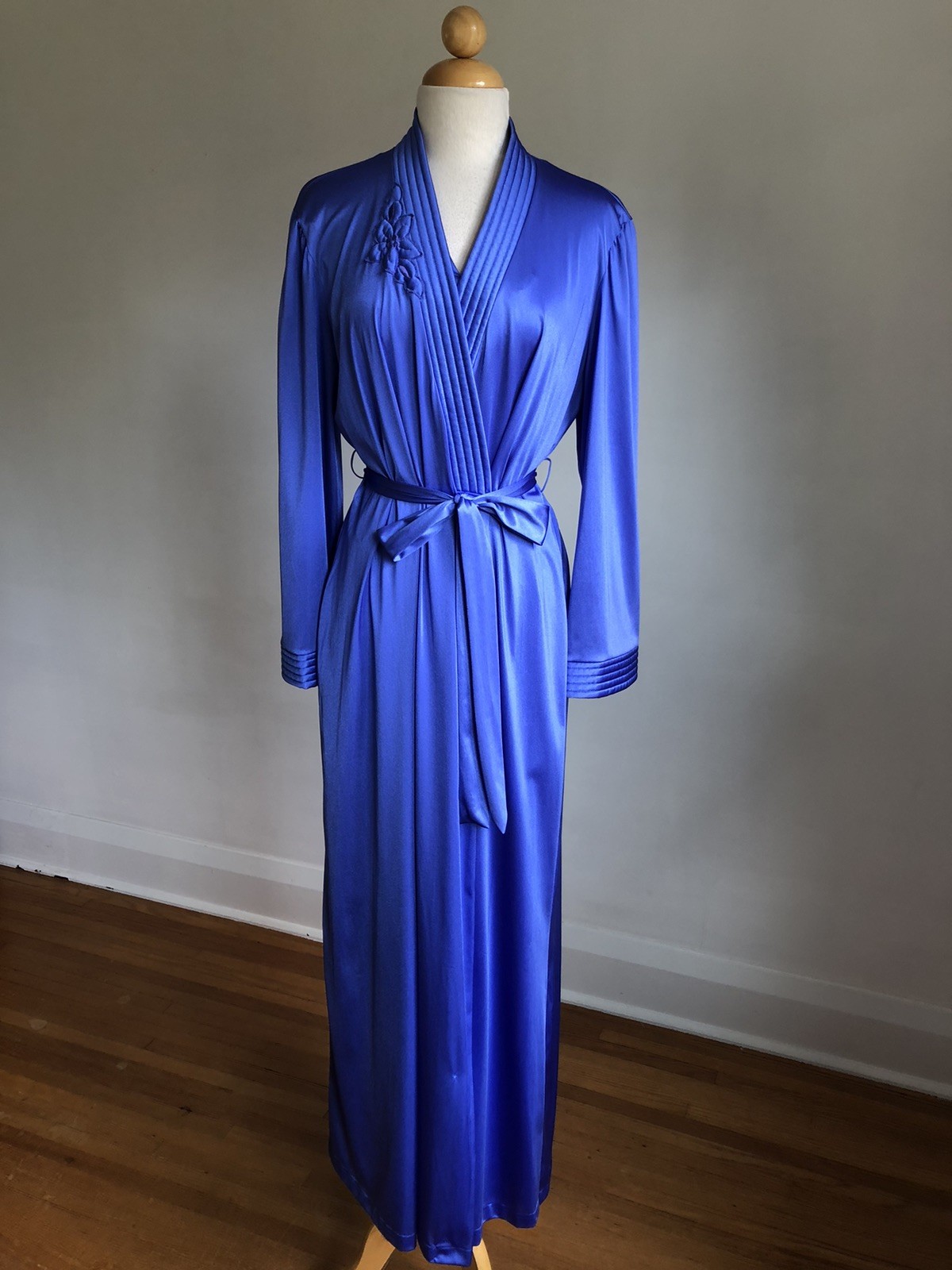 STUNNING VTG COLLECTIBLES By JCPENNEY Purple Nylon 2pc Robe Nightgown Set SZ S/M