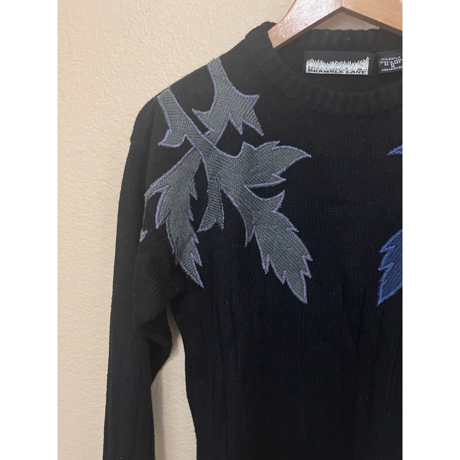 Bramble Lane Vintage Black Embroidered Leaf Knit Sweater Womens Medium Blue Grey