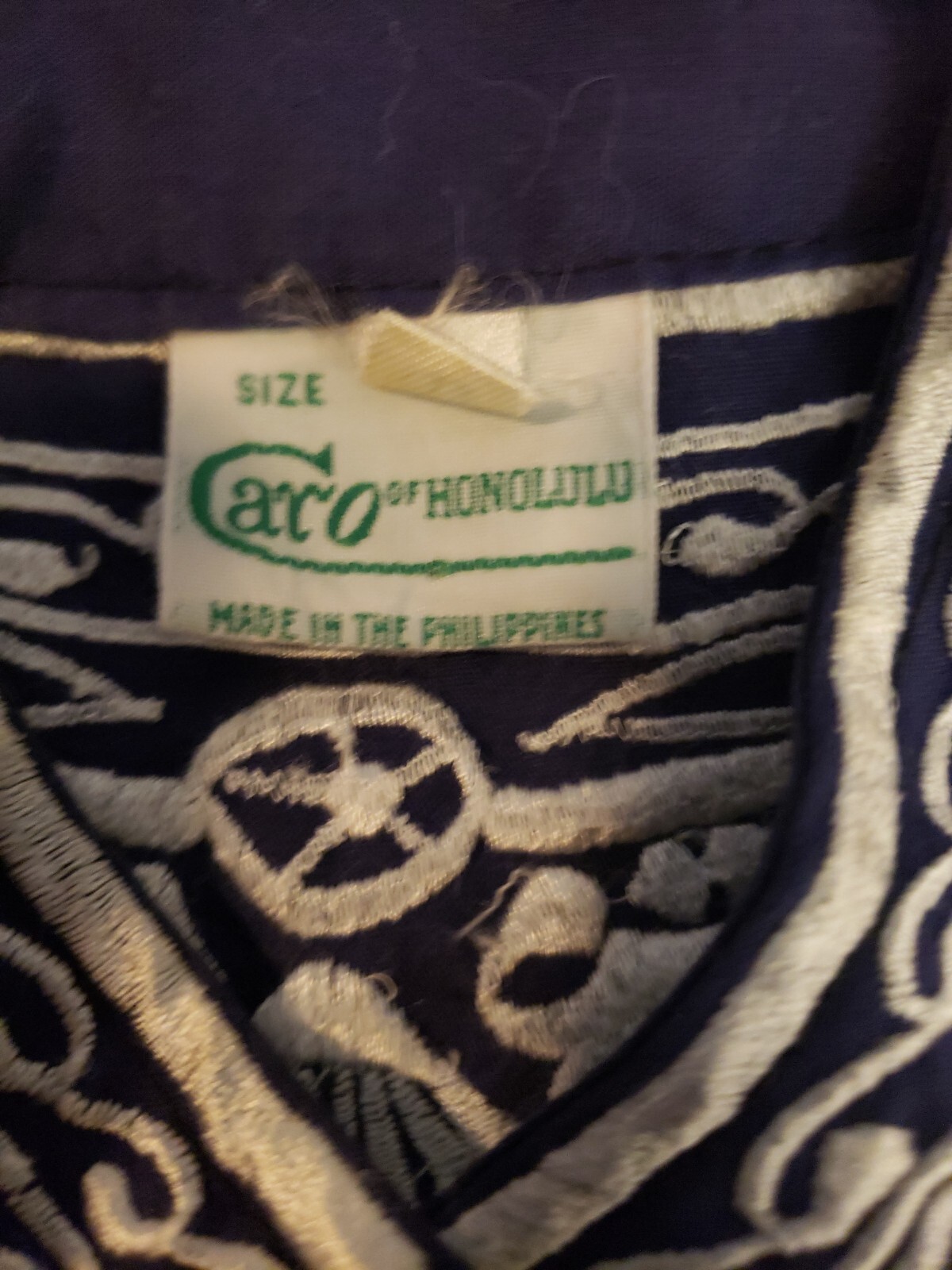 VTG CARO OF HONOLULU EMBROIDERED FLORAL BUTTON UP TUNIC SHIRT SZ 8 NAVY WHITE