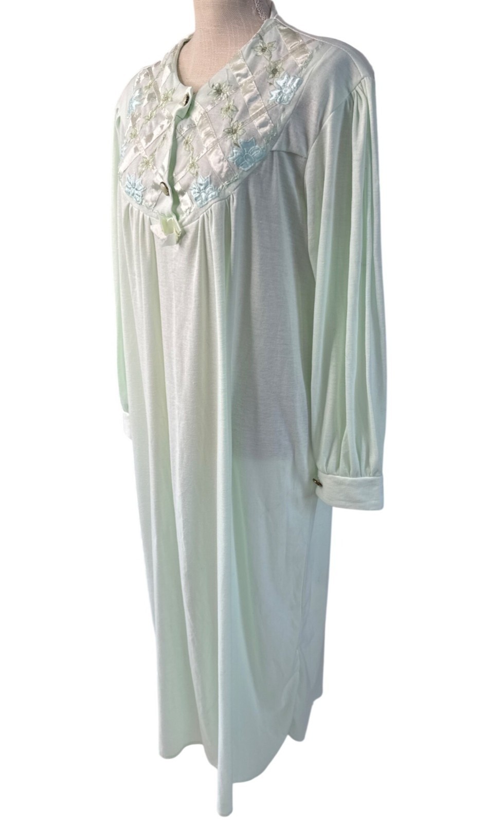 Vintage MM High Fashion Mint Green Nightgown W/Satin Floral Yoke/Pearl Buttons L