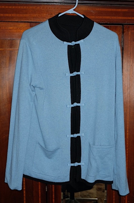 Shanghai Tang Reversible Wool/Silk Mandarin Jacket/Sweater Faux Jade Frog Button