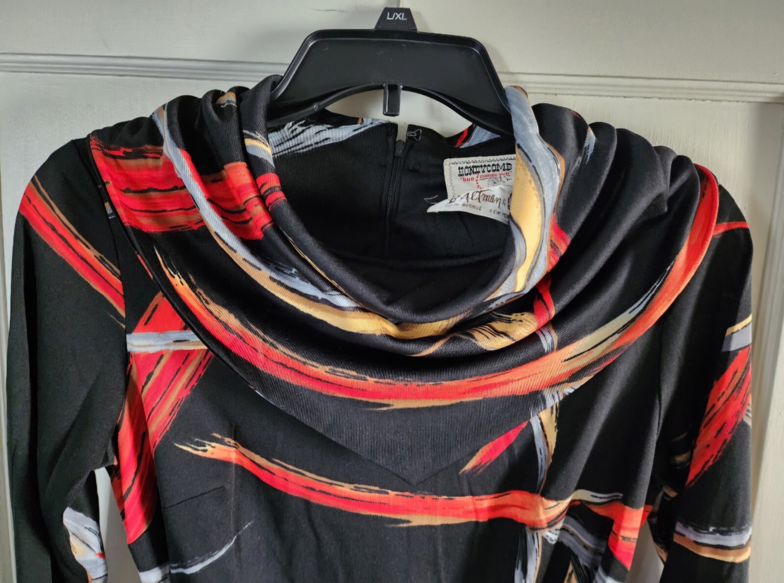 70’s Long Dress, Abstract Pattern, Cowl Neck, Black, Red, ILGWU, 38″ Bust