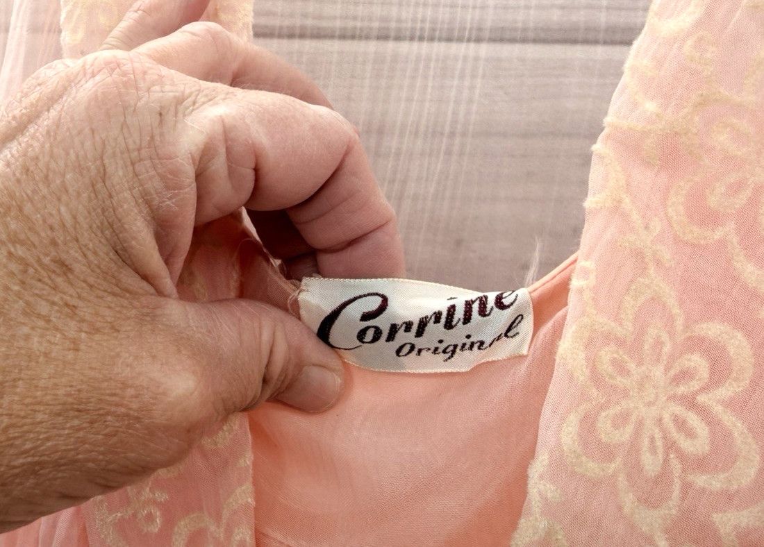 VINTAGE 1950’S CORRINE ORIGINAL PINK FLOOR LENGTH GOWN OPEN CROWN HAT & GLOVES