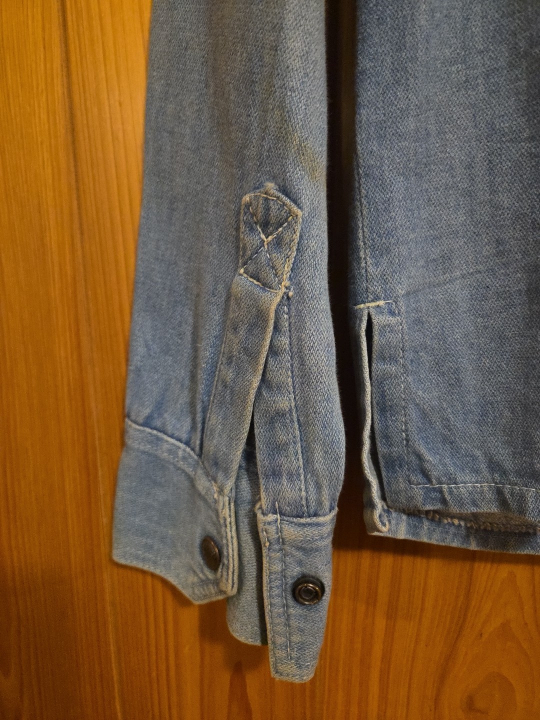 Vintage 60s 70s Women’s Funky Button Up Denim Shirt Size 5 Longstreet NY 16×23