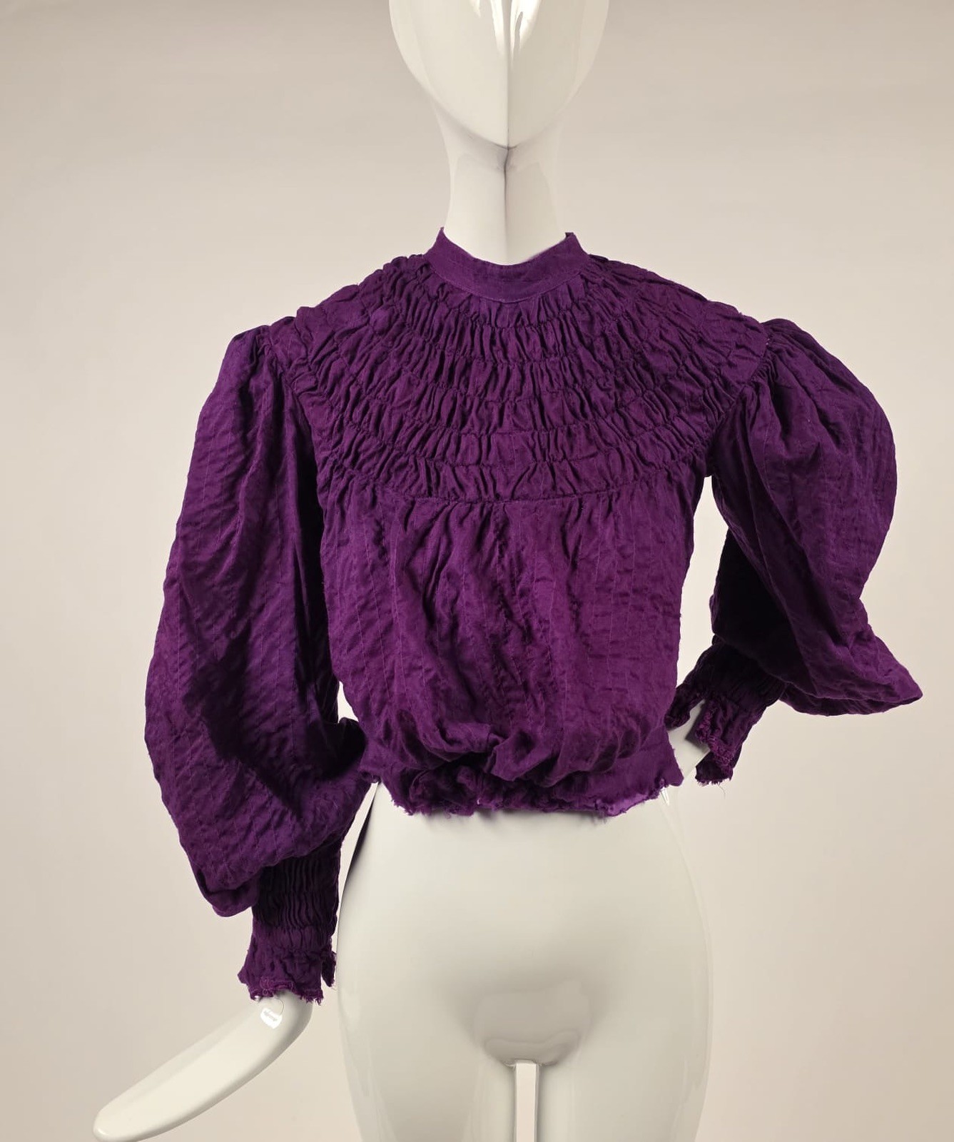 EARLY EDWARDIAN OVERDYED PURPLE BODICE W PUFF SLEEVES + RUCHED NECKLINE
