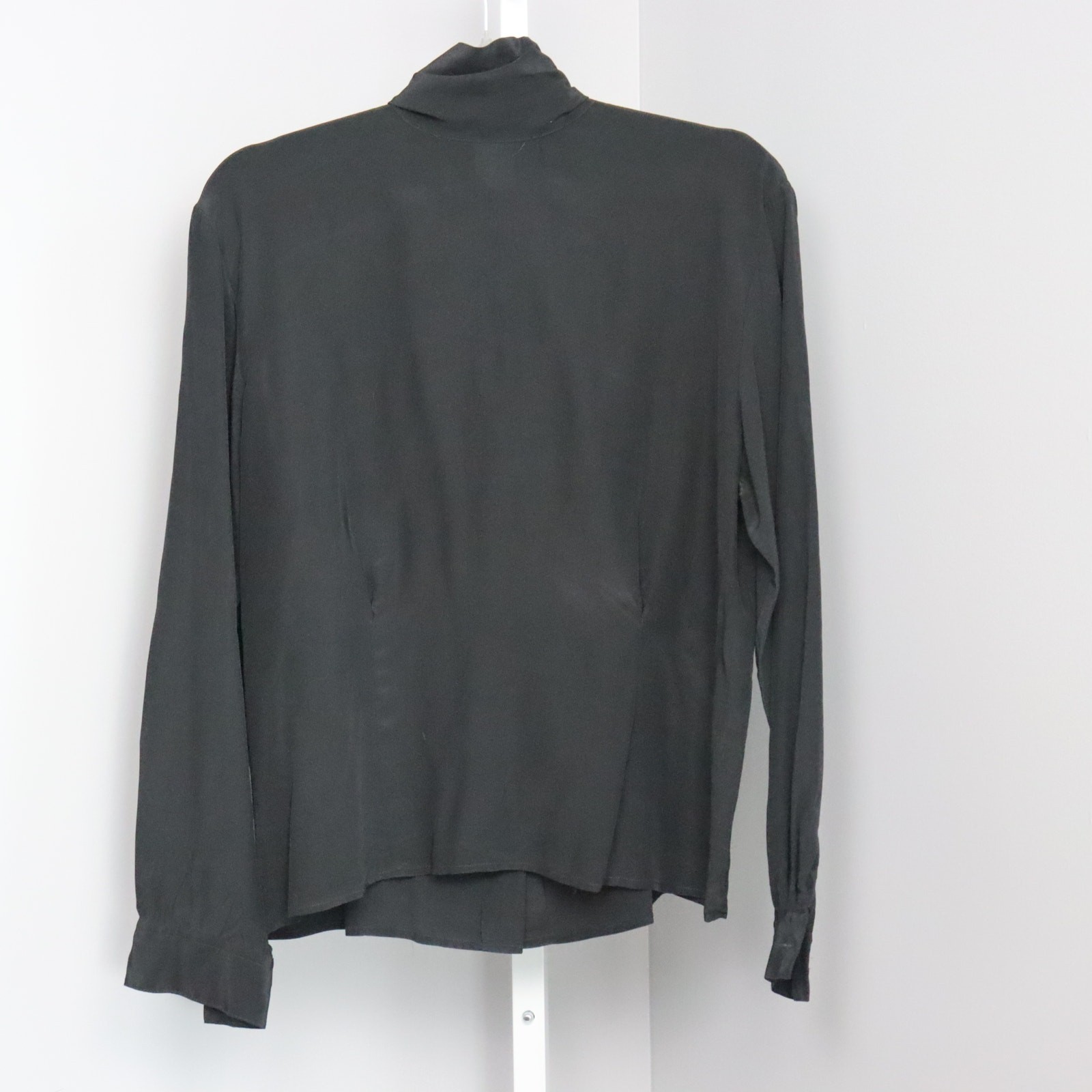 Vintage Jonathan Blake Silk with tie shirt button down the back Size 14
