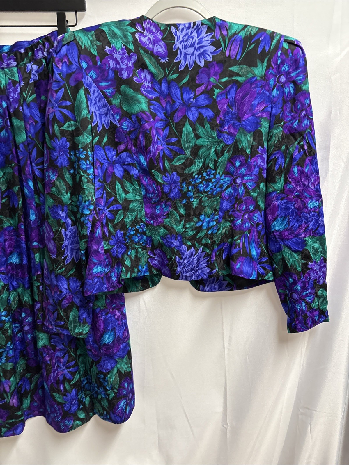 Vintage Talbots Maggy London 100% Silk Suit Size 8 Colorful Floral Purple
