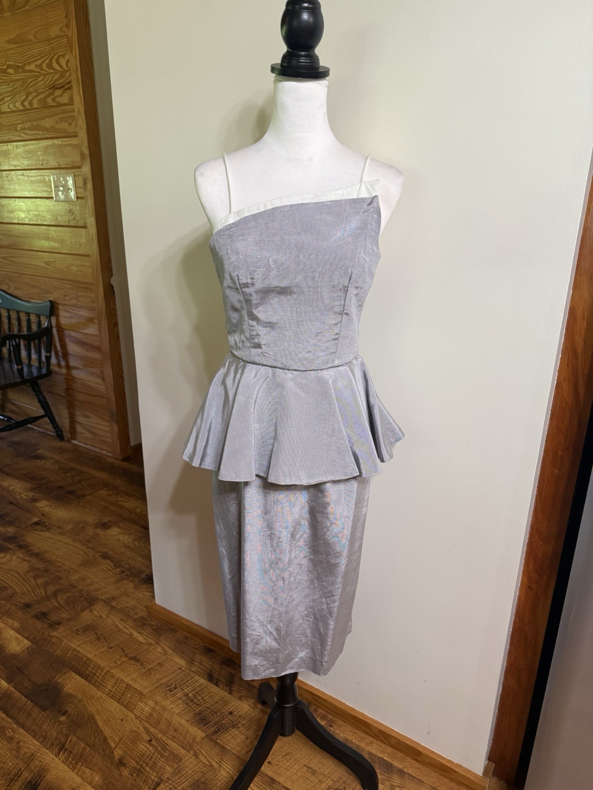 Vtg A.J. Bari Cocktail Dress Sz 4 (XS) Metallic Gray Peplum