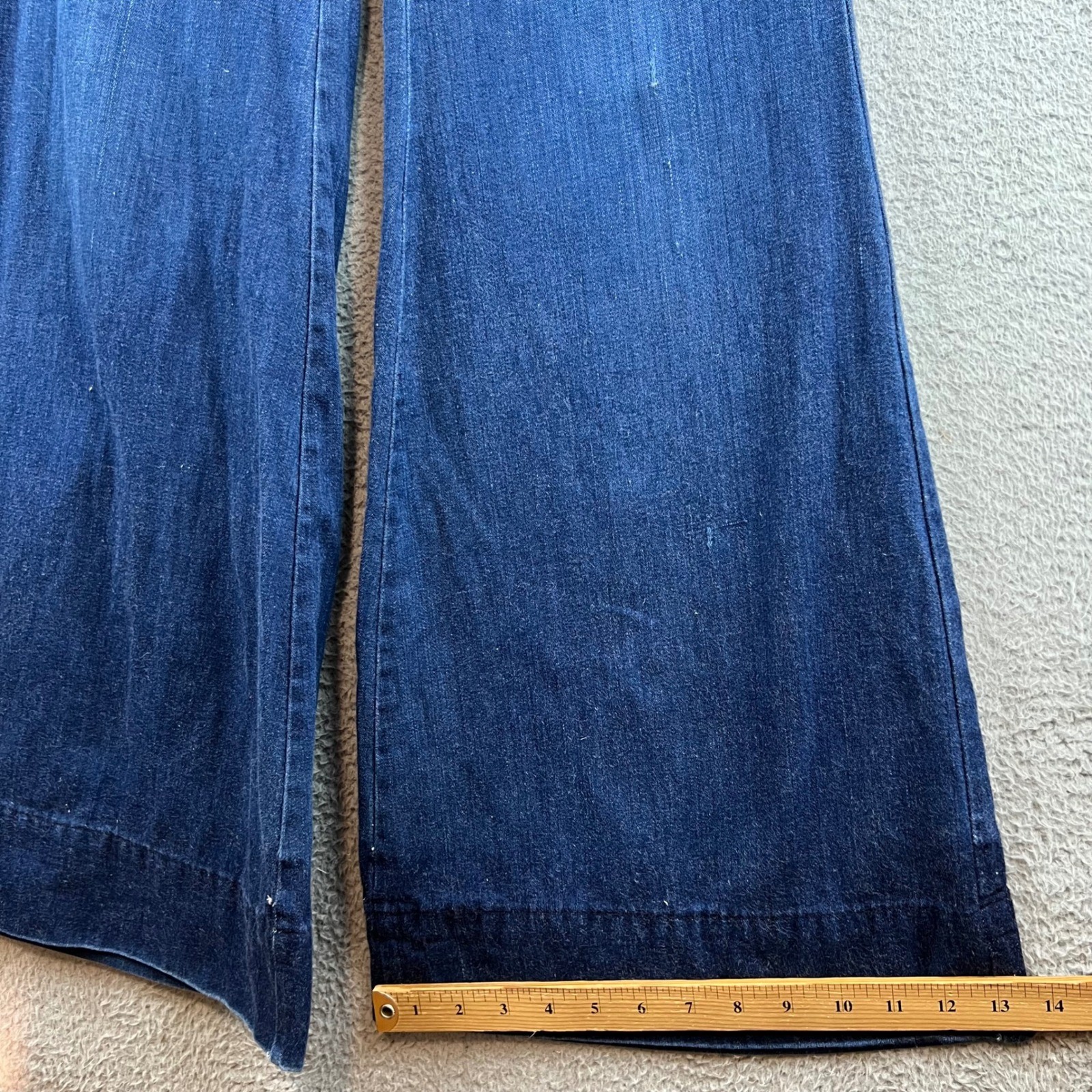 Vintage 70s High Waisted Flare Leg Denim Jeans Indigo Blue Wide Leg Trousers 26
