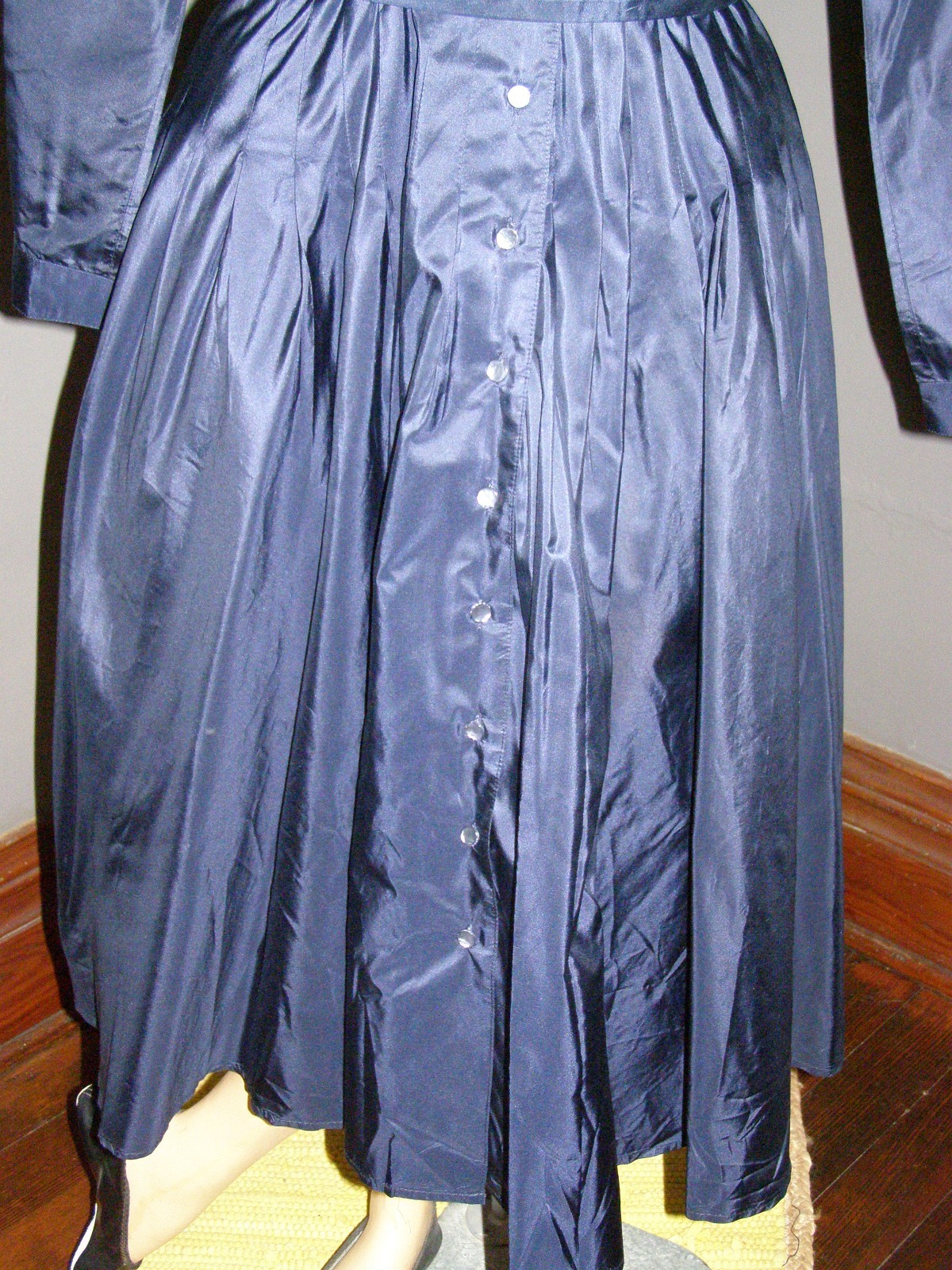 Vintage 80’s dark navy-blue button-down SHIRT DRESS S M silk LIZ CLAIBORNE full