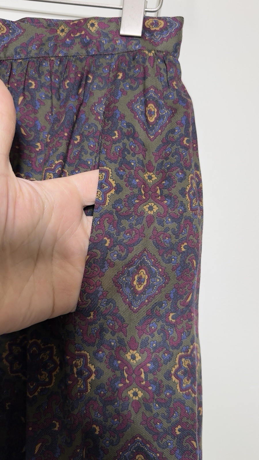 VTG Jos A Bank Skirt Suit 8 Rayon Burgundy GeometricP Paisley Mock Neck Jewish