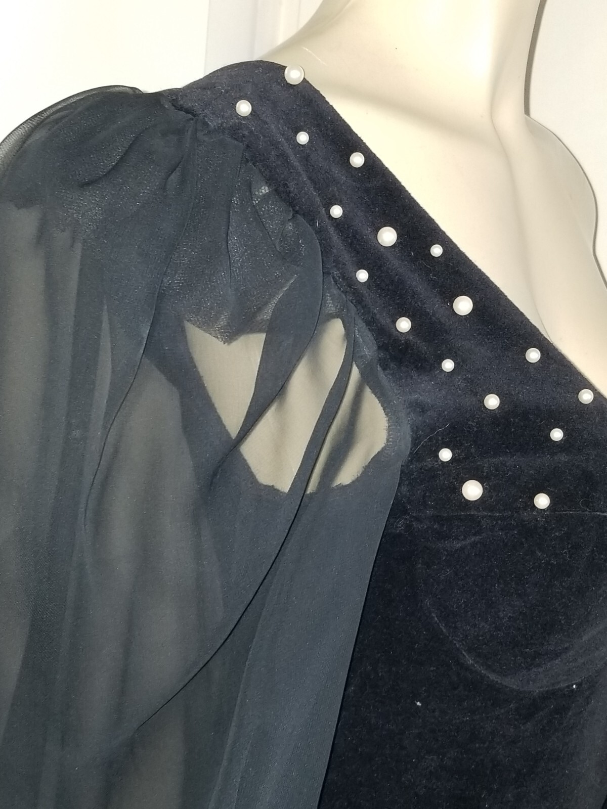 Vintage 80s Karen Okada climax david Howard pearls velour dress