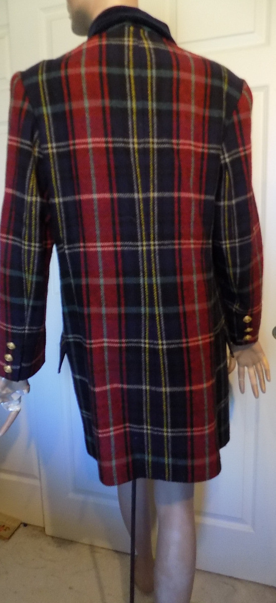Vintage Wool Plaid Double Breasted Coat with Chesterfield Collar B40