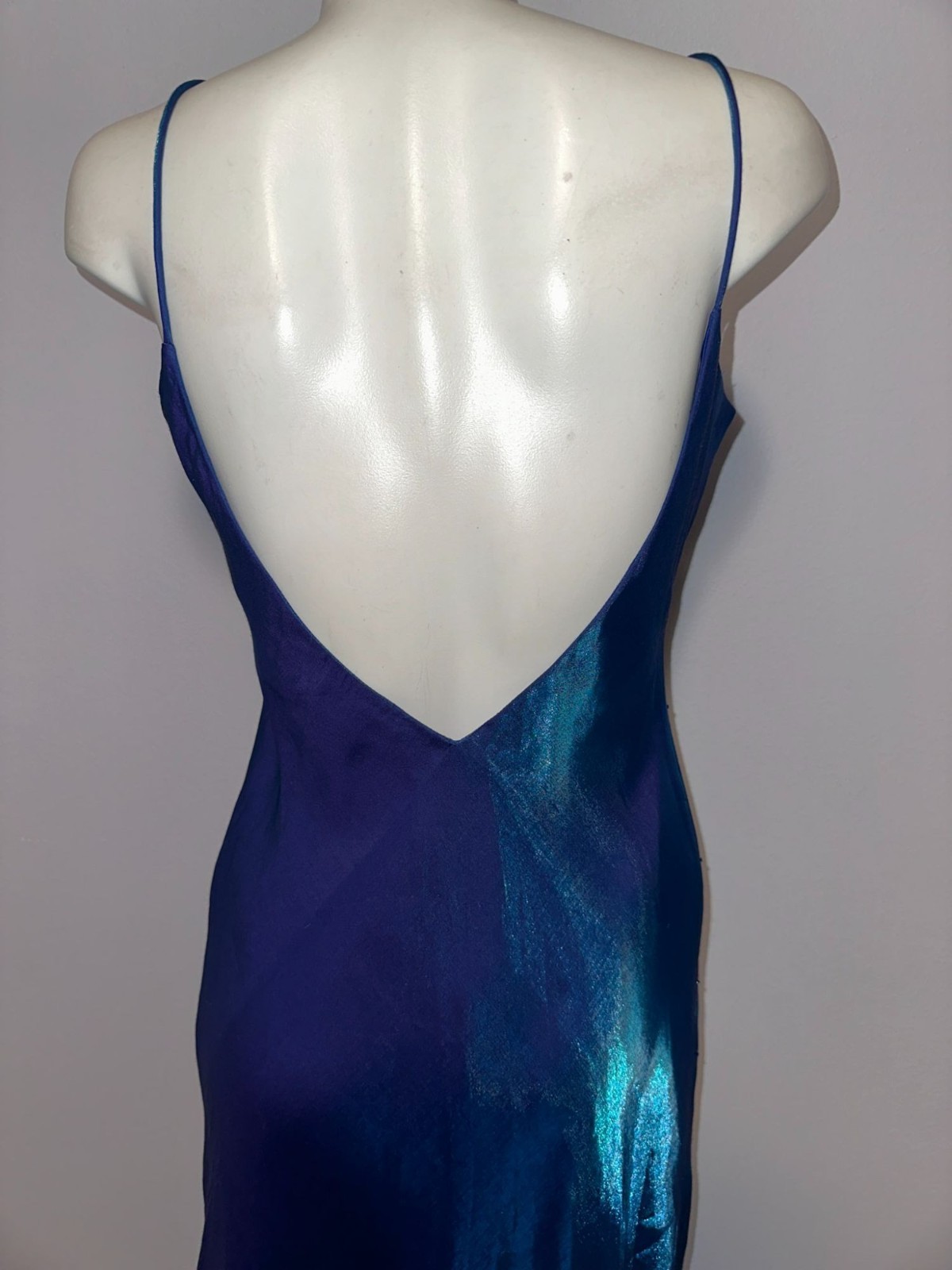 Vintage Y2K Niki Womens Size 6 Blue Purple Iridescent Beaded Prom Gown Dress