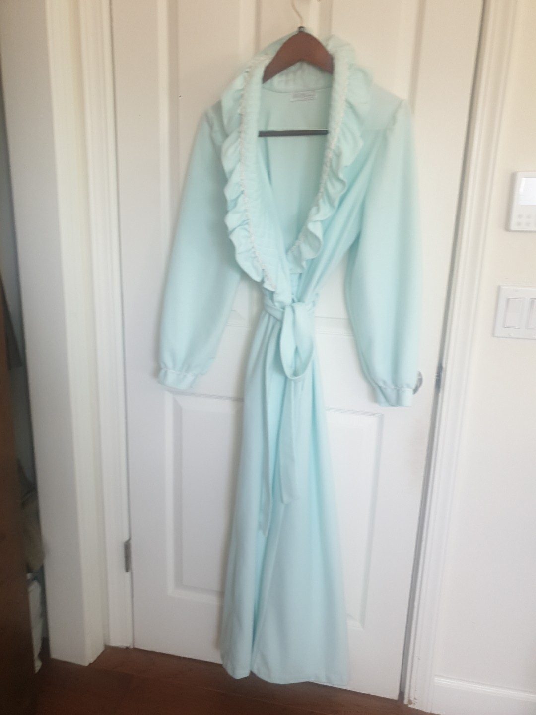 Vtg 80s Miss Elaine Nightgown Full Sweep Robe Sea foam Green Size-M