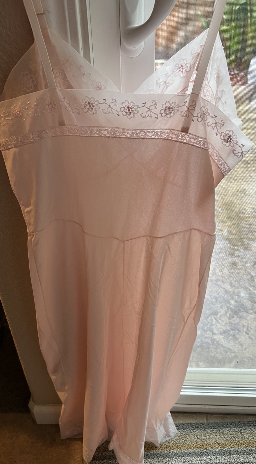 VTG Lot 3 Vanity Fair Nylon Floral LACE 1 Ea. White Cream Pink SLIP NIGHTGOWN 36