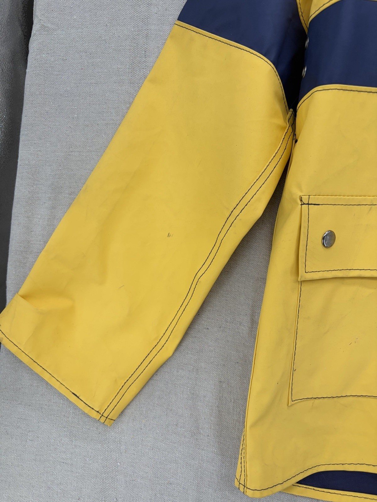 1980’s retro geek Swell Wear Vintage Raincoat size L
