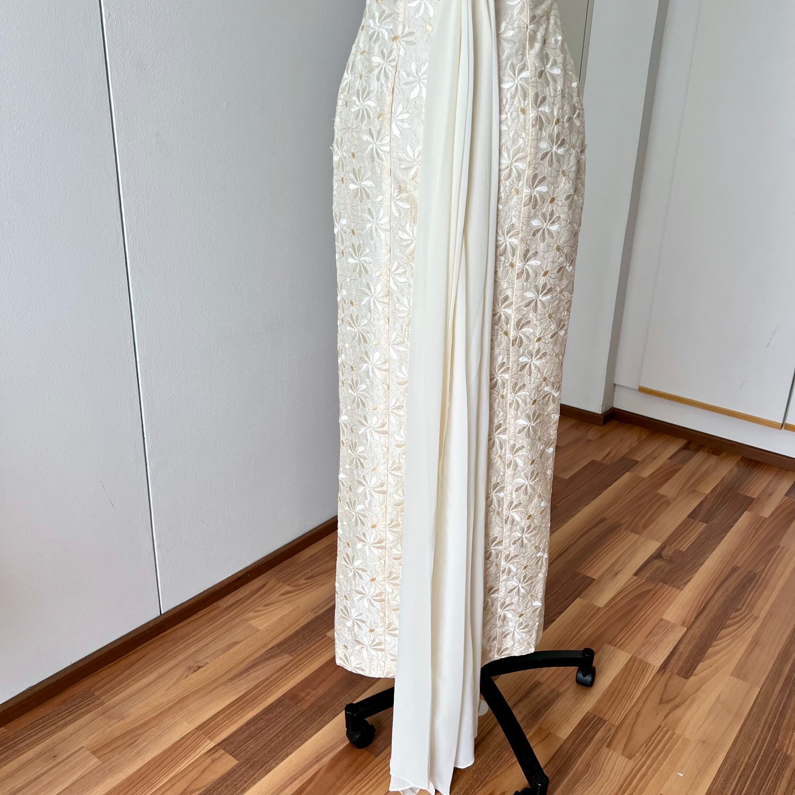 100% Silk Vintage Halter Neck Wedding Dress Minimalist Backless Bridal Gown EU38