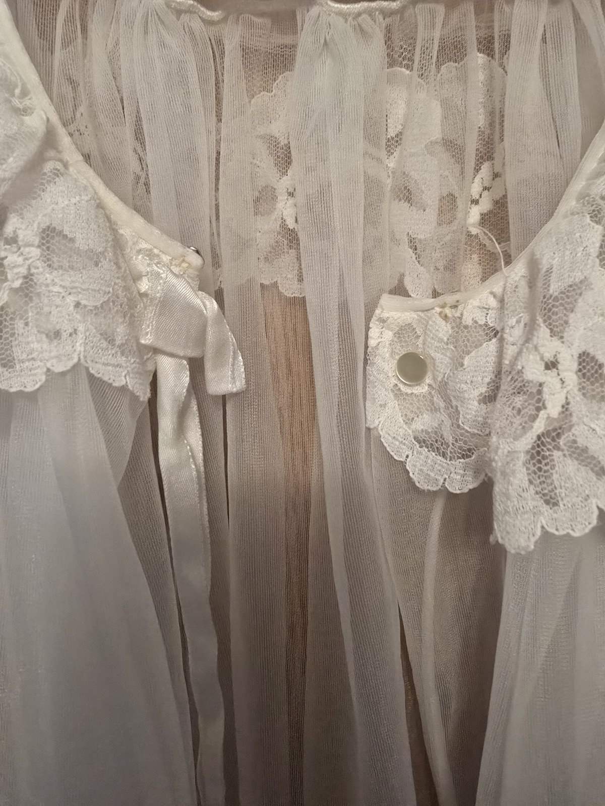 Vintage Miss Elaine Women Nightgown Med Sheer 60s Peignoir Robe Chiffon Lace