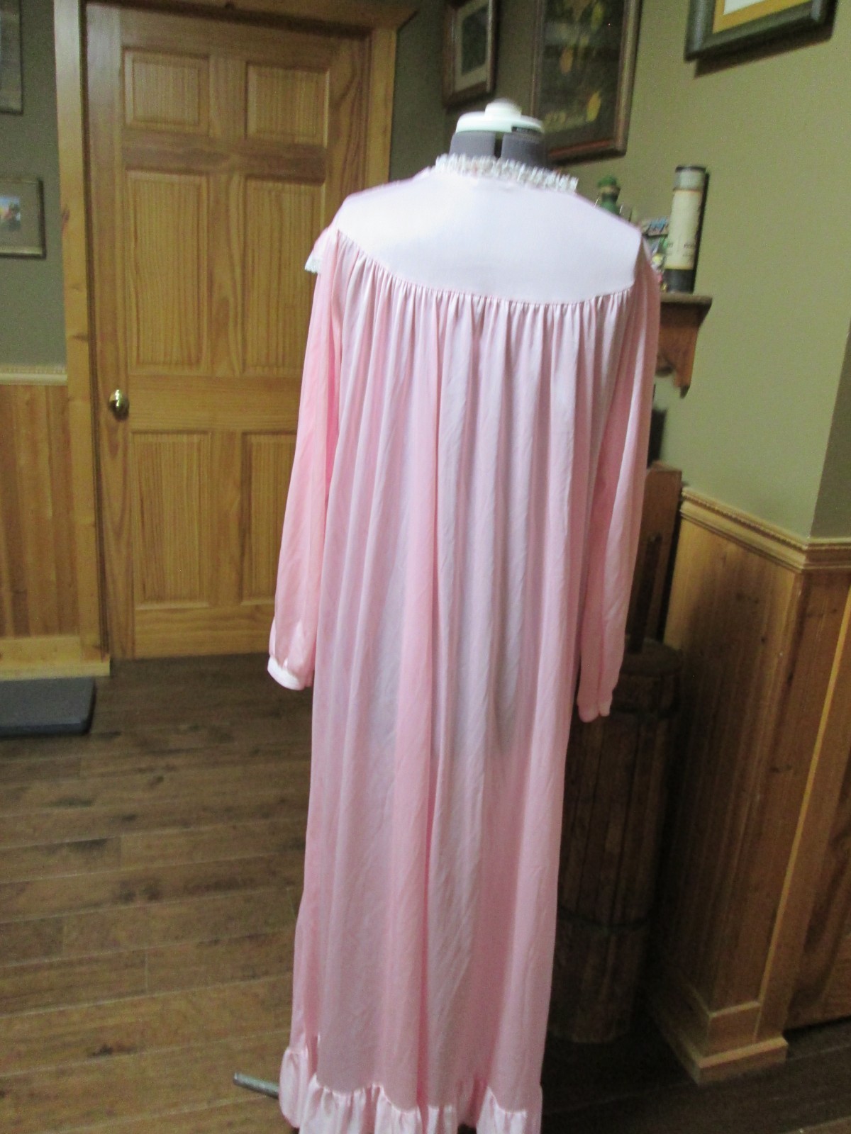 VTg RIKKI New York Modest Pink lace pinafore ruffled hem button front glam lg