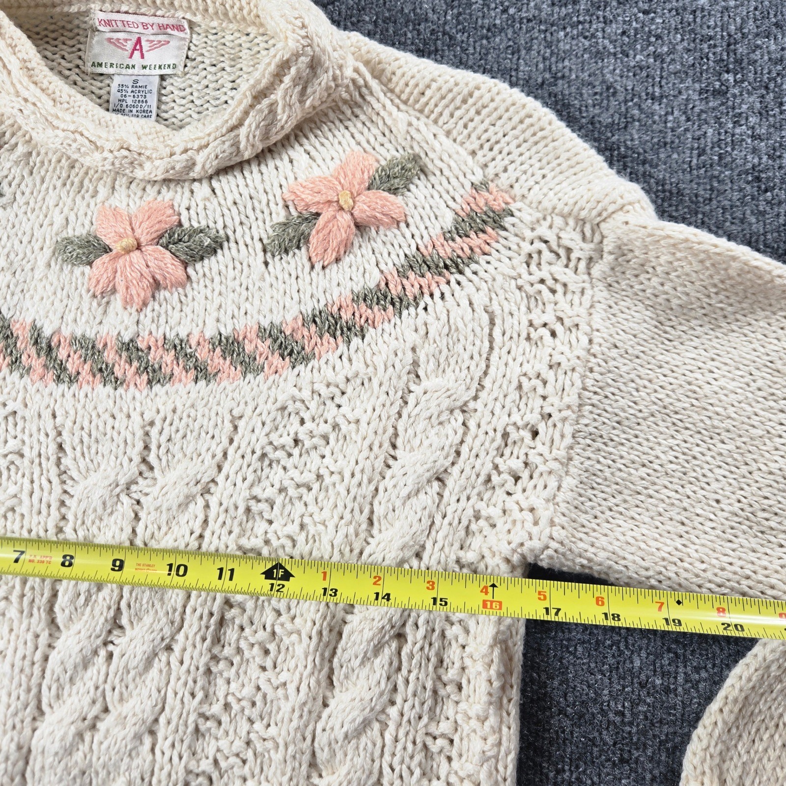 American Weekend Sweater Womens S Cream Excellent Hand Knit Floral Cable (T9)