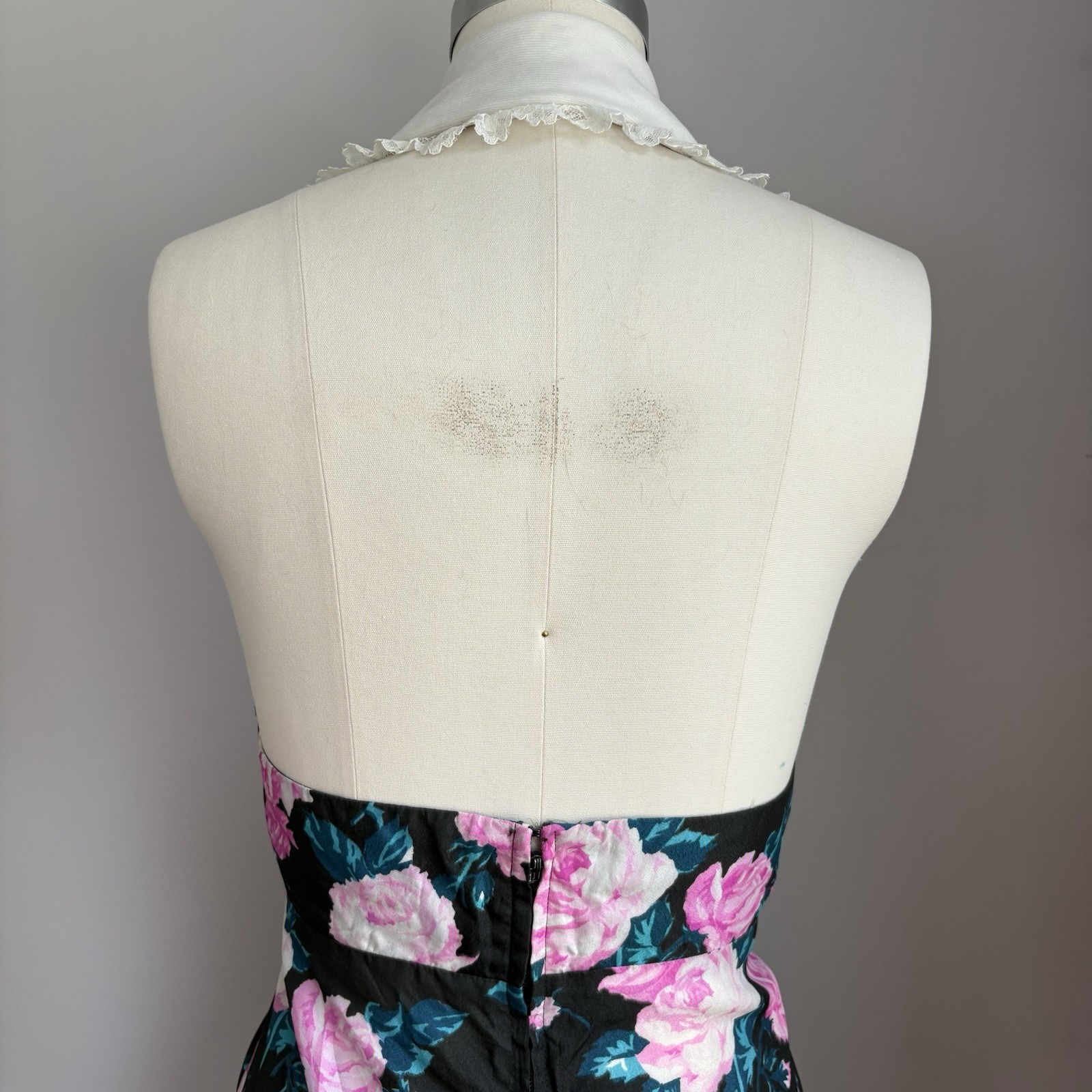 Vintage 70s Backless Halter Style Roses Palazzo Pants Bellbottoms Jumpsuit XS/S