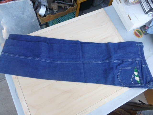 New, never washed Bon Bon size 15 woman’s blue jeans leaf pocket vintage qu b