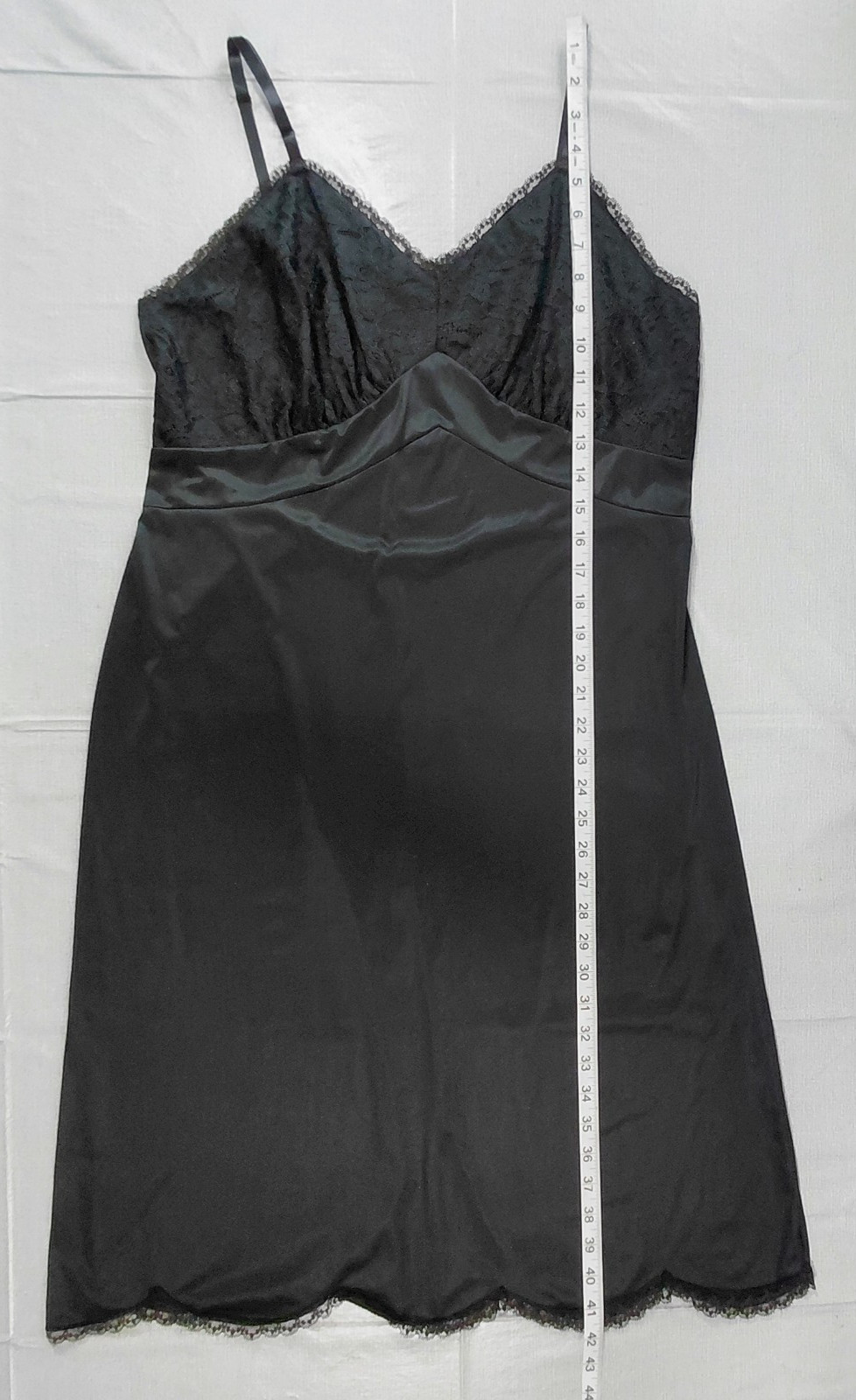 Vtg Vanity Fair Sweetheart Black Full Slip Tricot All Nylon Sz 40 Scalloped Hem