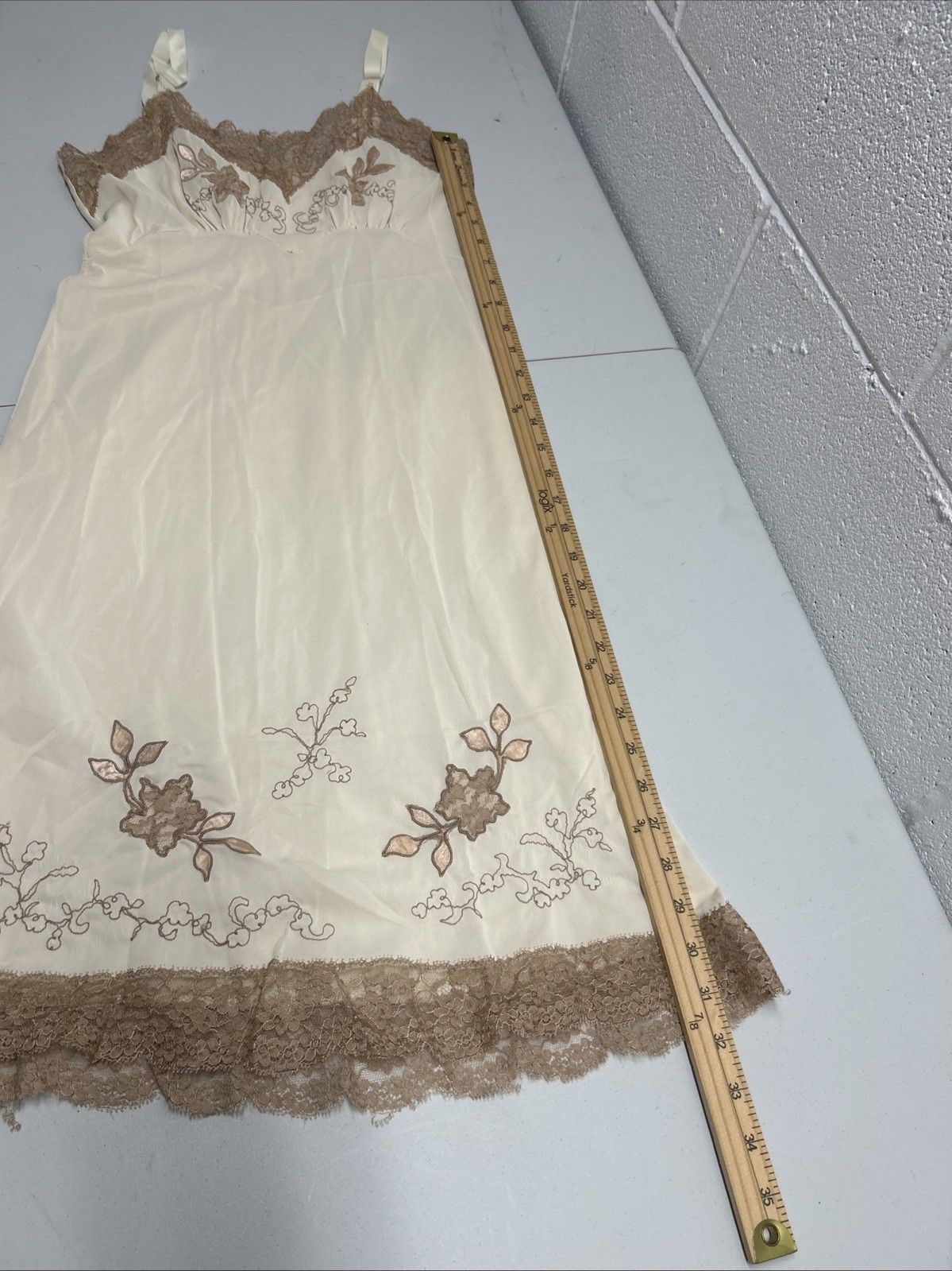 Vintage Top Form Slip Dress Nightie Cream Tan Lace Sz 34 Embroidered S3