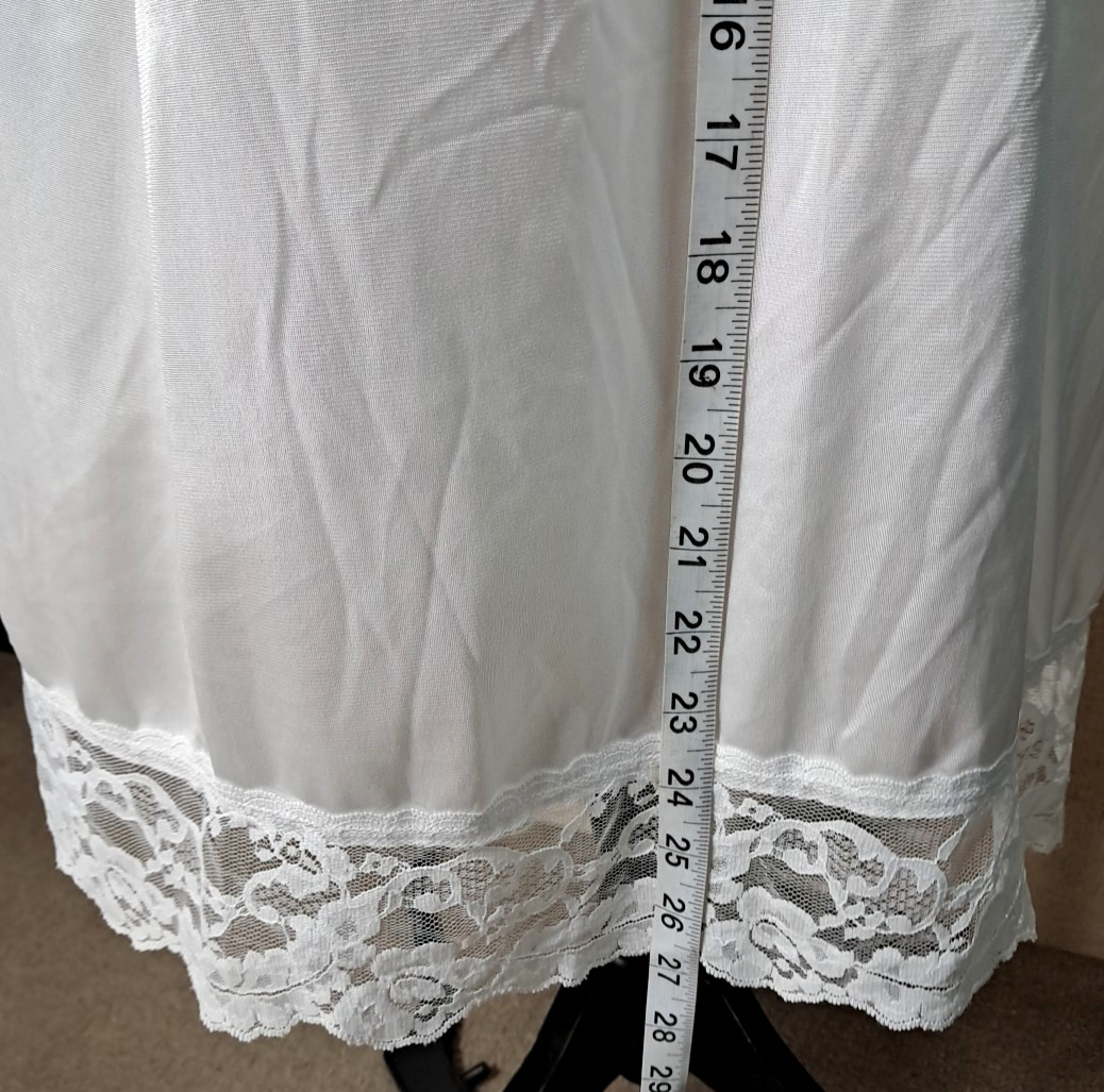 Vtg Vassarette Satin Lace Trim Half Slip Skirt White Womens 2XL Style# 11-805