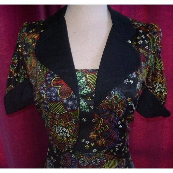 1970′ Vintage Full Length with Jacket Beautiful Black floral Print Dress 2 pc