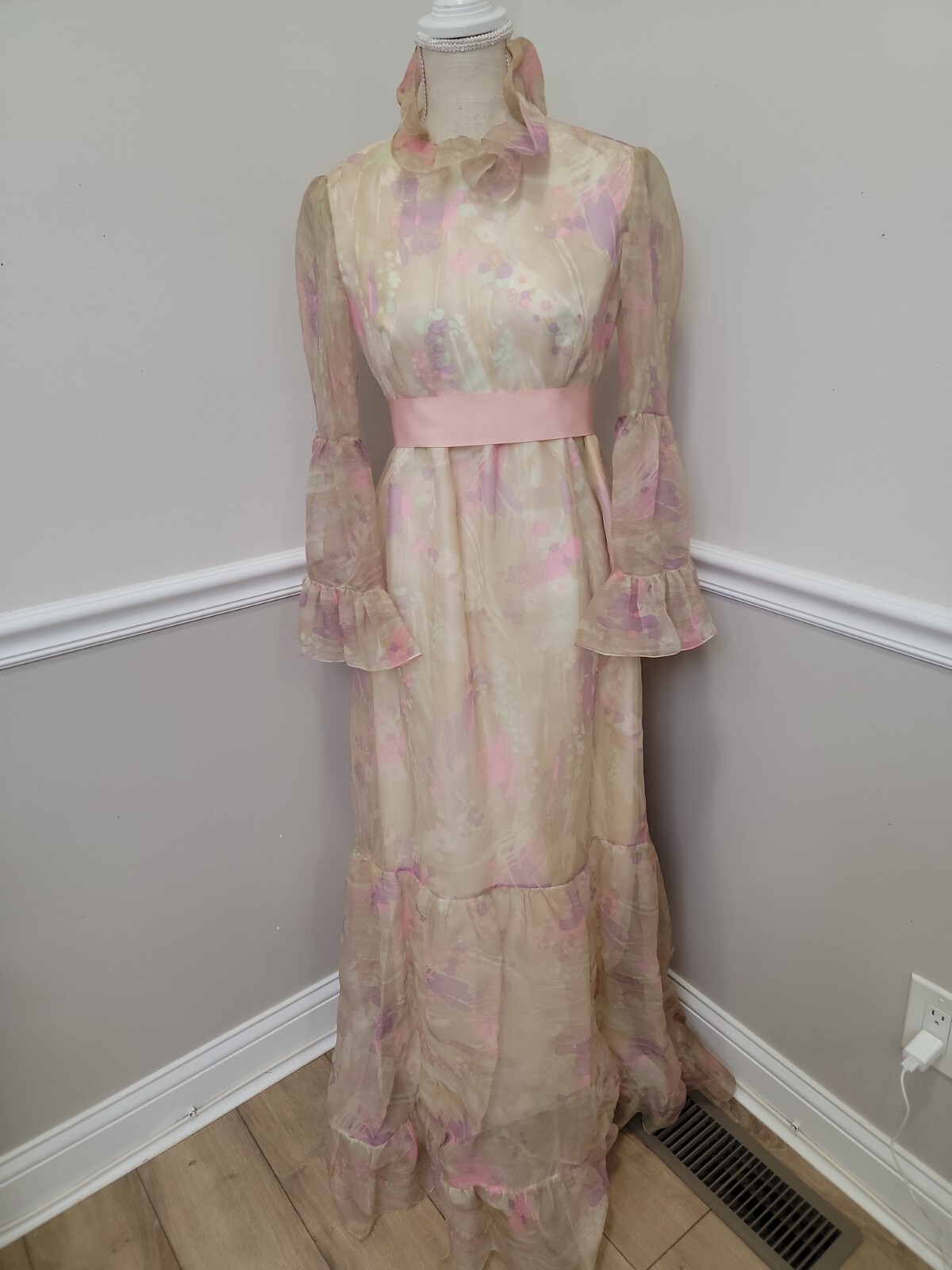 VTG’60s KIKI HART Pastel Floral Print Chiffon Evening Dress/Angel Sleeves