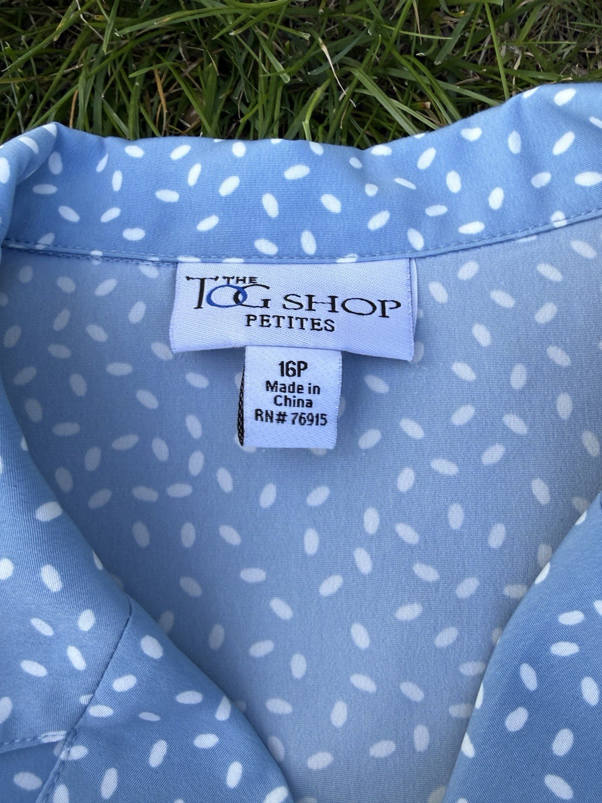 2 The Tog Shop Vtg Women’s 16 Petite 3/4 Button Up Polkadot Blouses. Green/Blue
