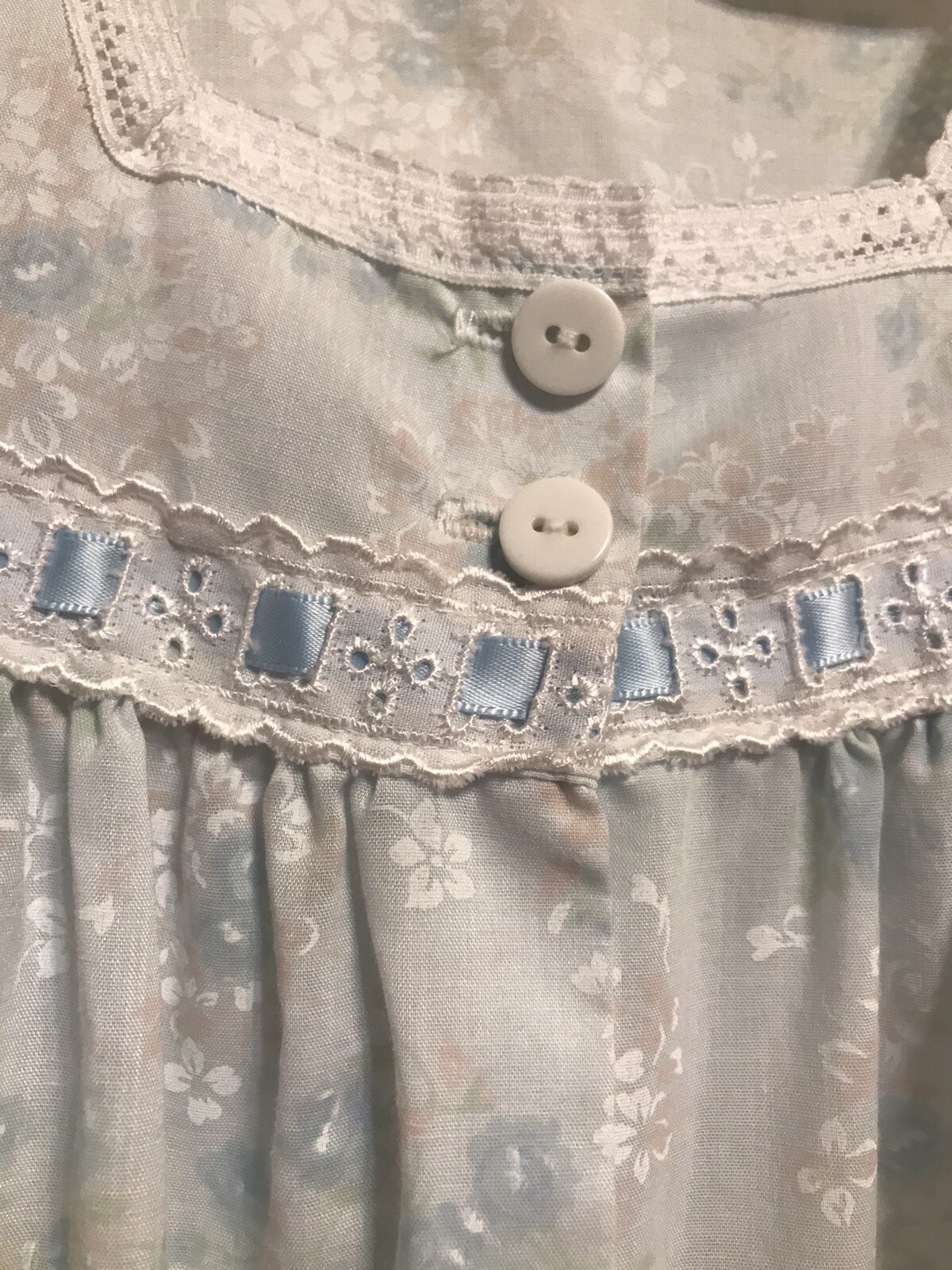 Vintage Merville Baby Blue Lace Ribbon Button House Night Gown Pocket USA Sz L