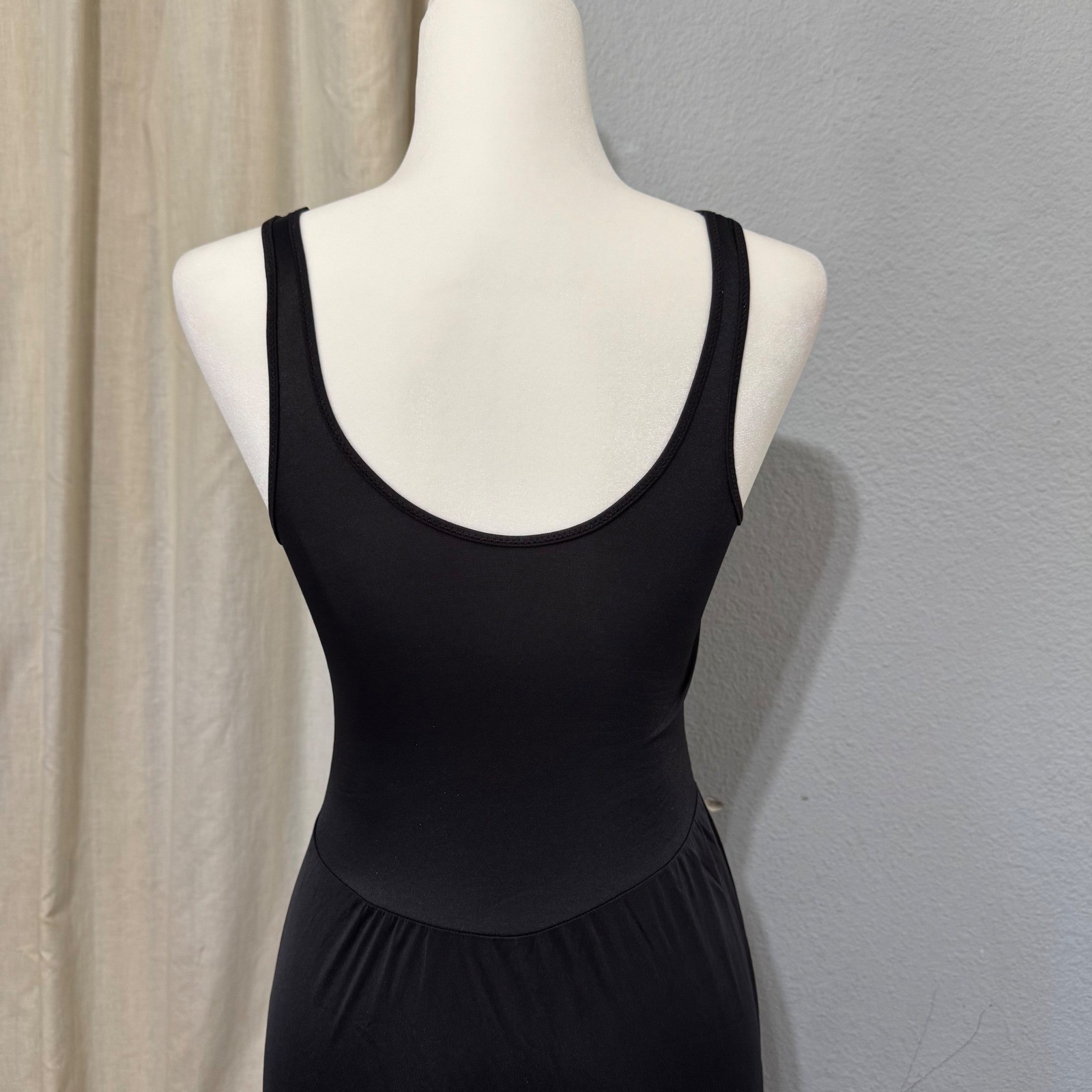 Warners Perfect Measure Vintage Black Full Slip Lace Trim V-Neck 55728 Size 36