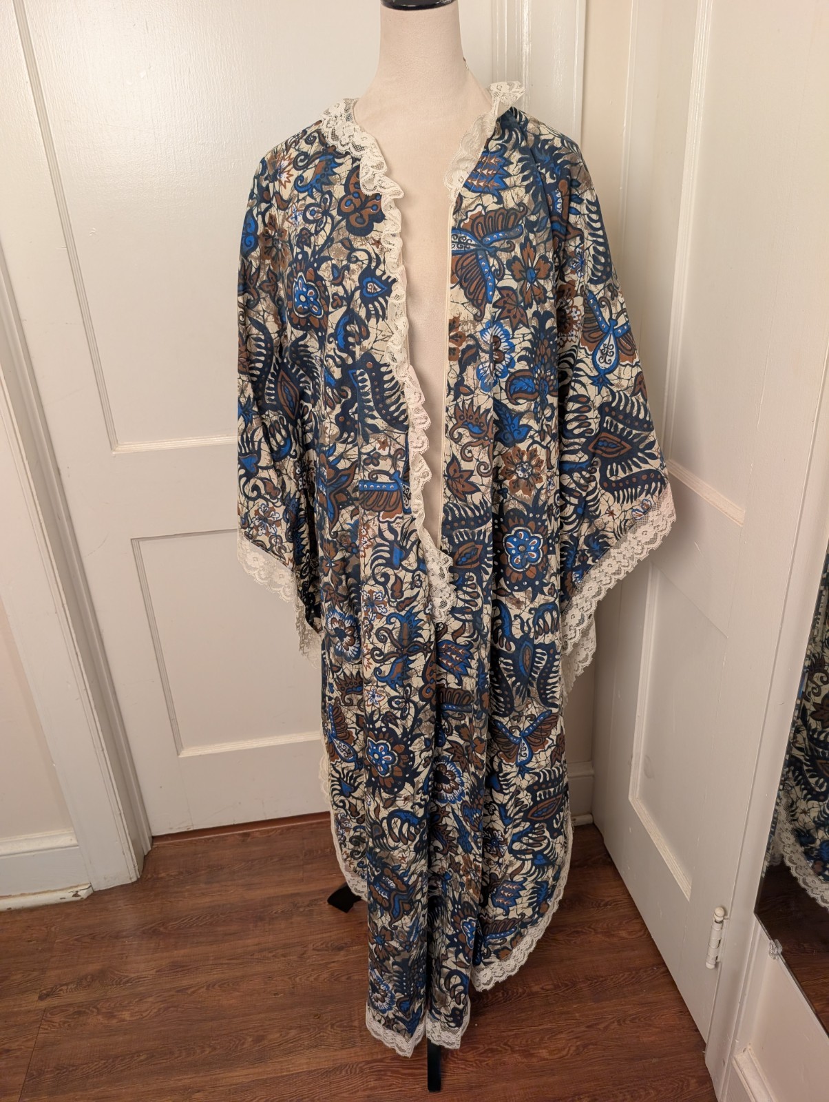 NWT*VTG 70’s Kaftan Maxi Dress-Polynesian Batik Print w/ Lace Trim-One Size