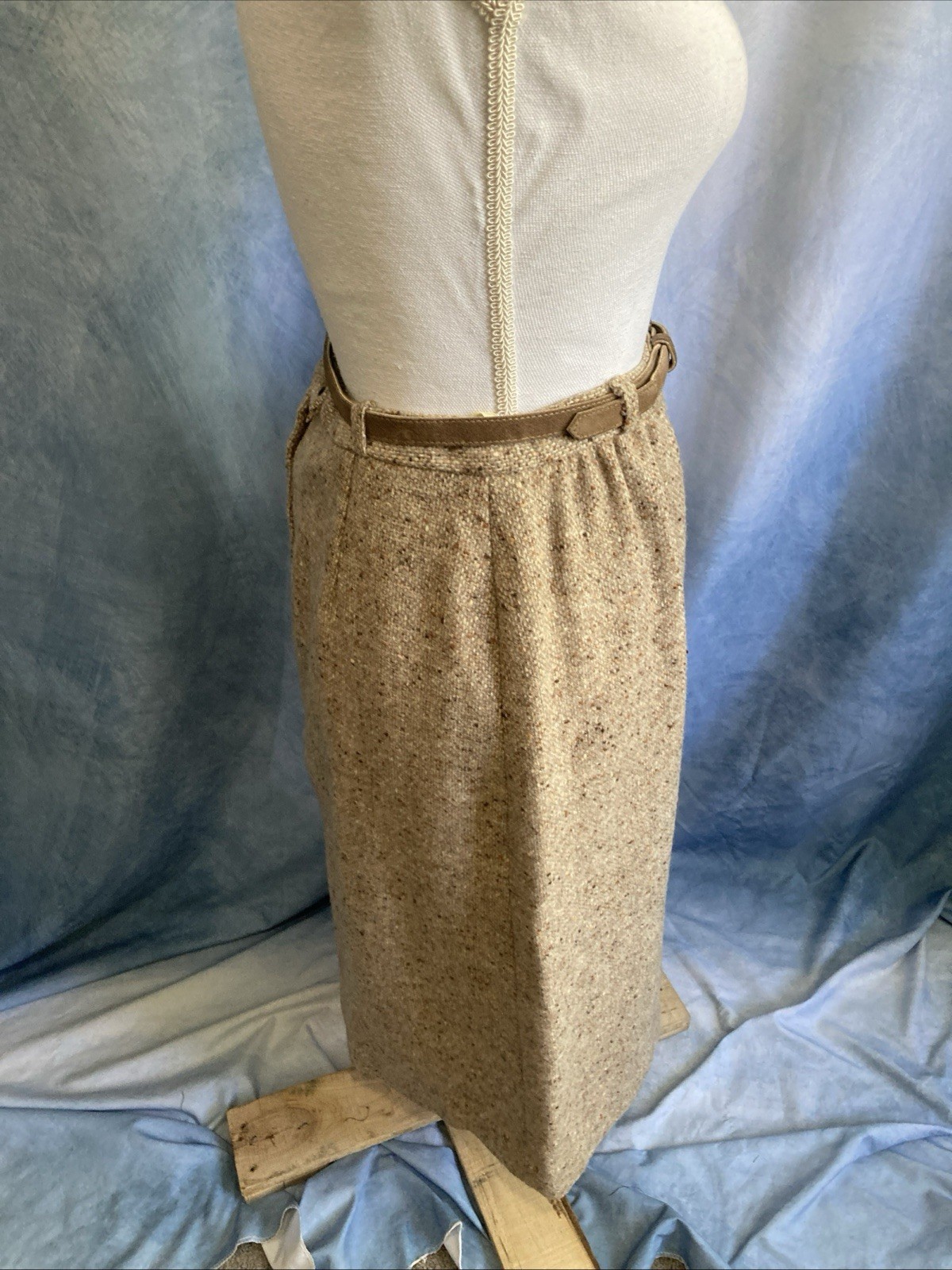 Vintage 70s John Meyer Tweed Midi Skirt Ribbon Hem Beige Wool Blend Size 12