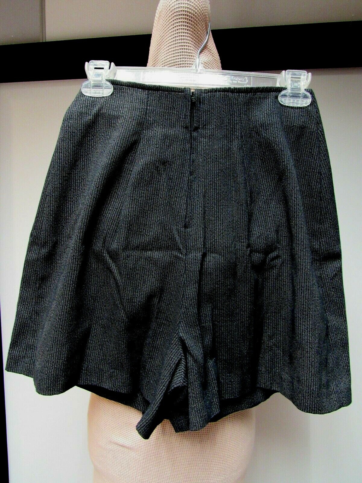 VTG ALL THAT JAZZ Flat Front Skort Shorts Pinstripe Charcoal Gray Black 9/10 EUC