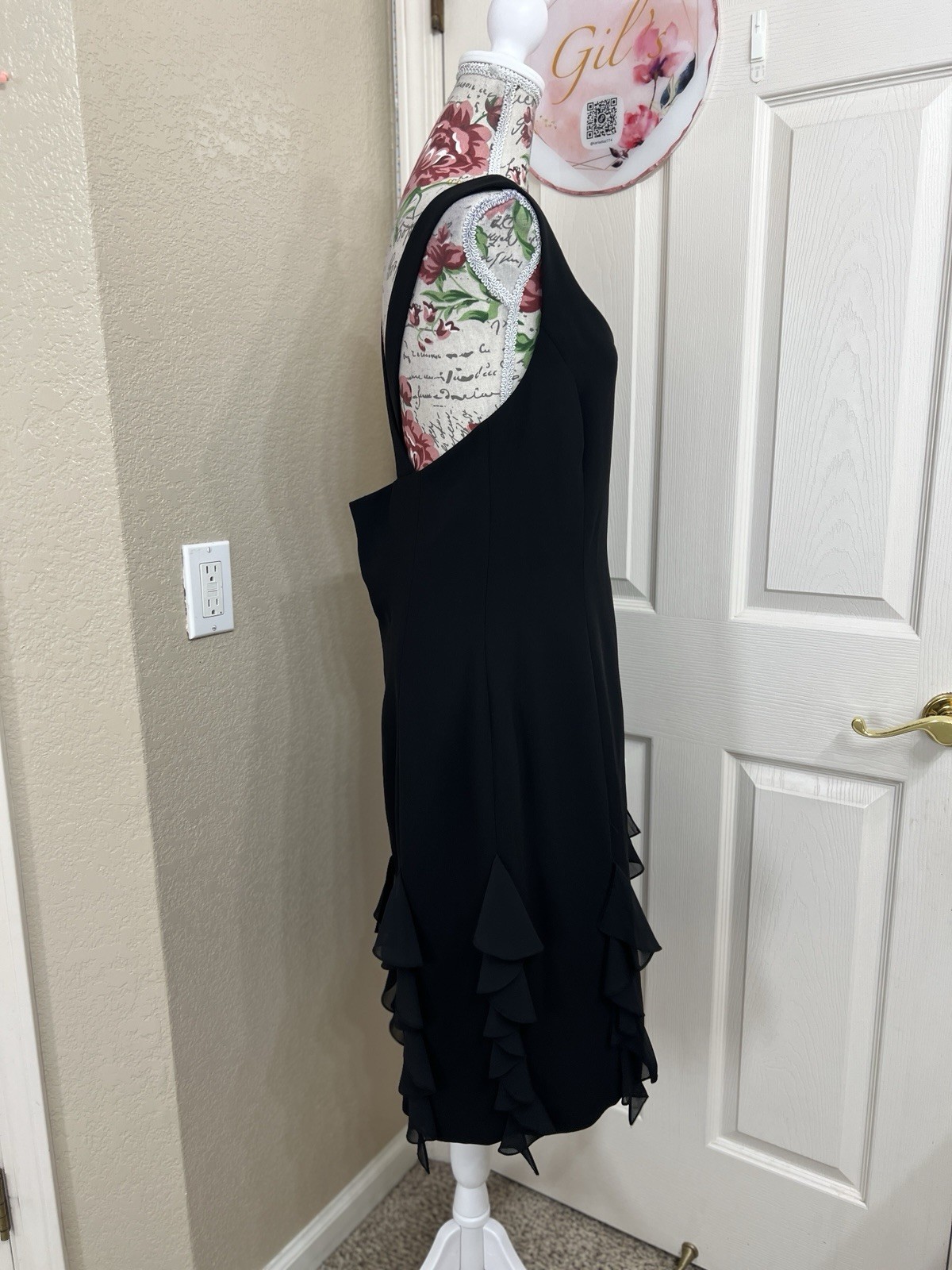 Donna Morgan Y2K 90’s Black Sleeveless Midi Dress with Tiered Ruffles Size 14
