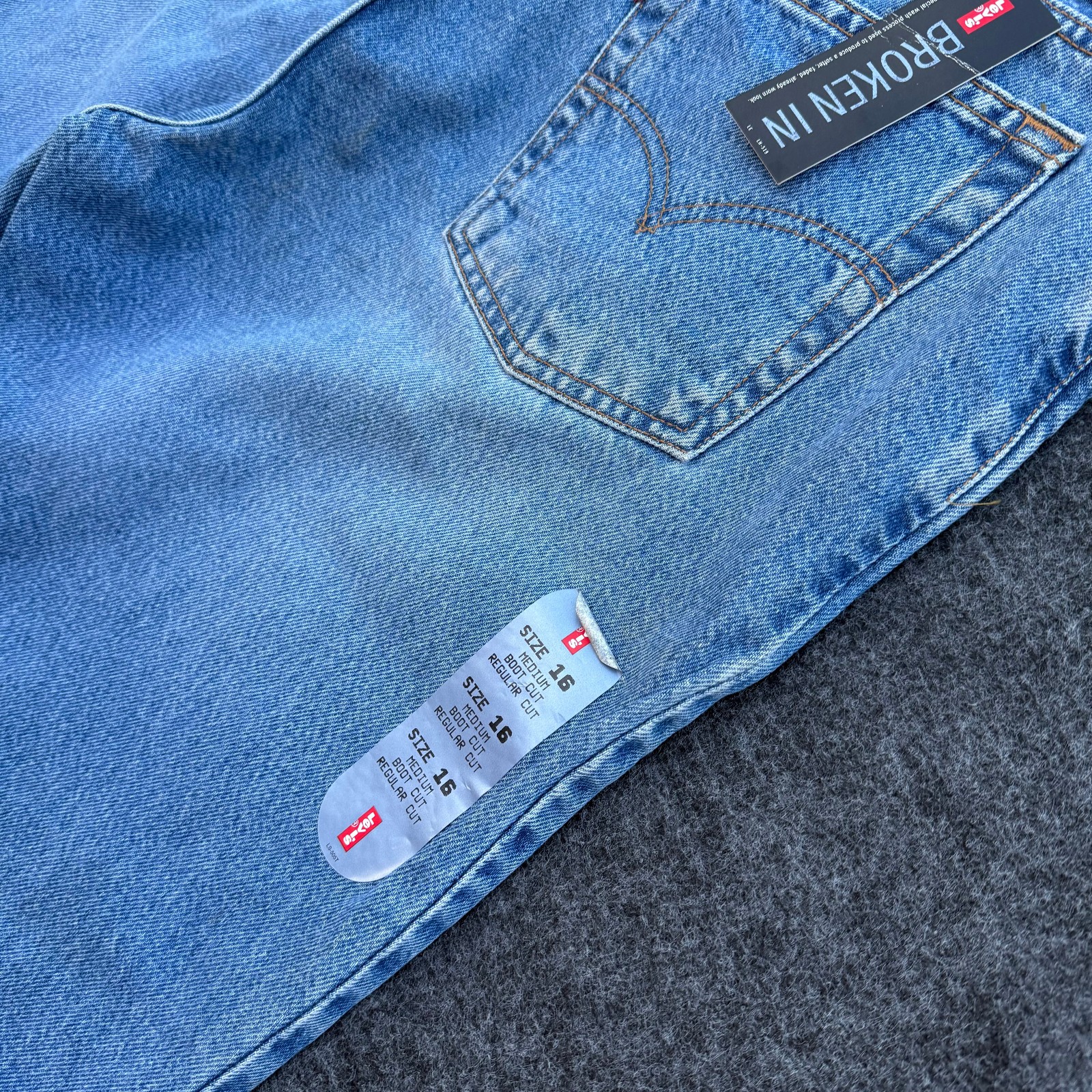 Levi’s 517 Boot Cut Jeans Y2K Mom Jeans , 16 Miss 34×32 Vintage Denim Deadstock