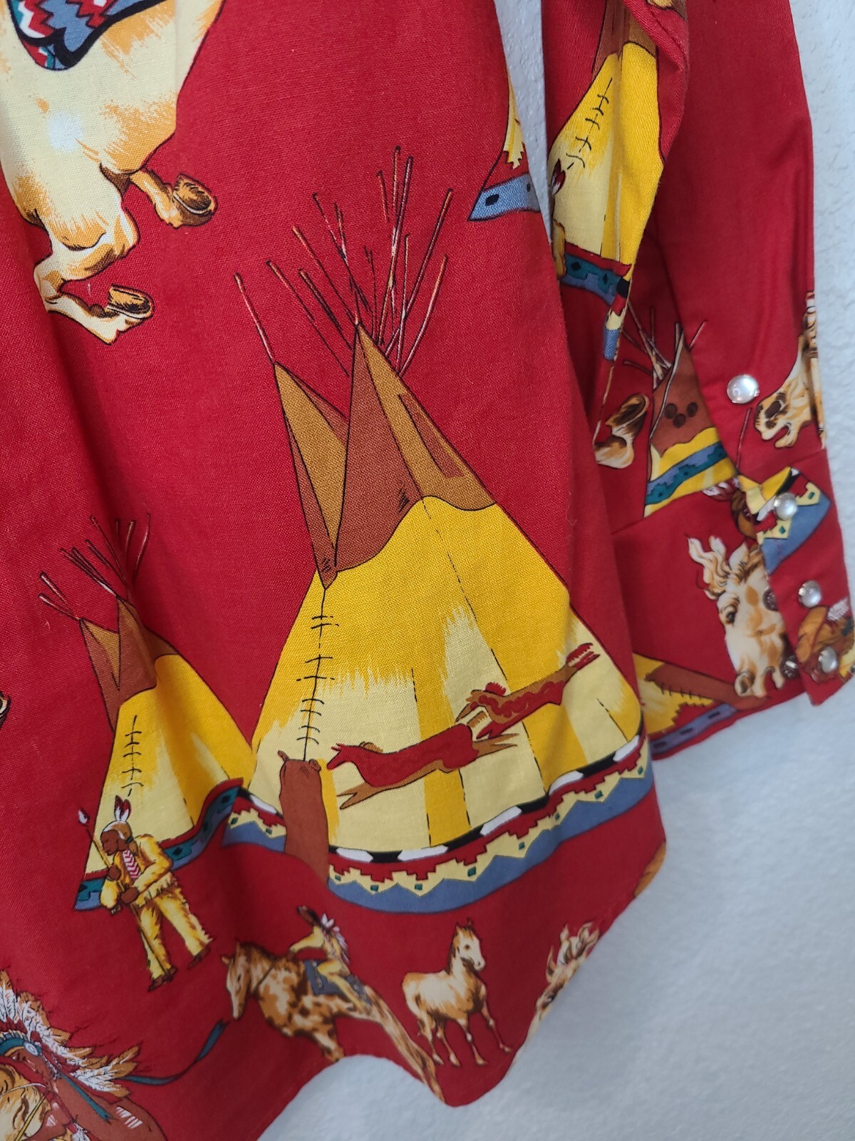 VTG Caravan Western Apparel Native novelty print Shirt, Rare retro indigenous M