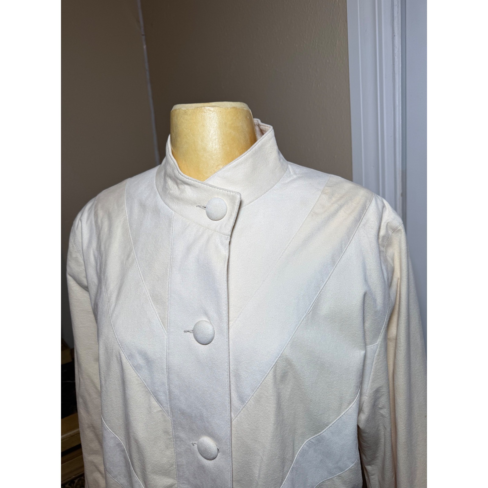 Vintage Women’s Ivory Faux Suede Jacket Mock Neck Lightweight Coat Made in USA