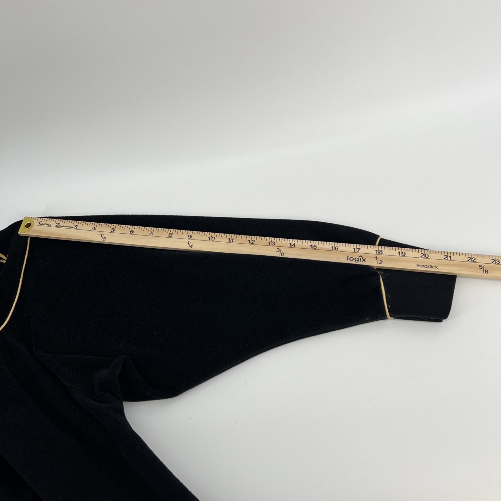 Vtg Vanity Fair Black Velour Robe Size Small Zip Front Embroidered Made in USA